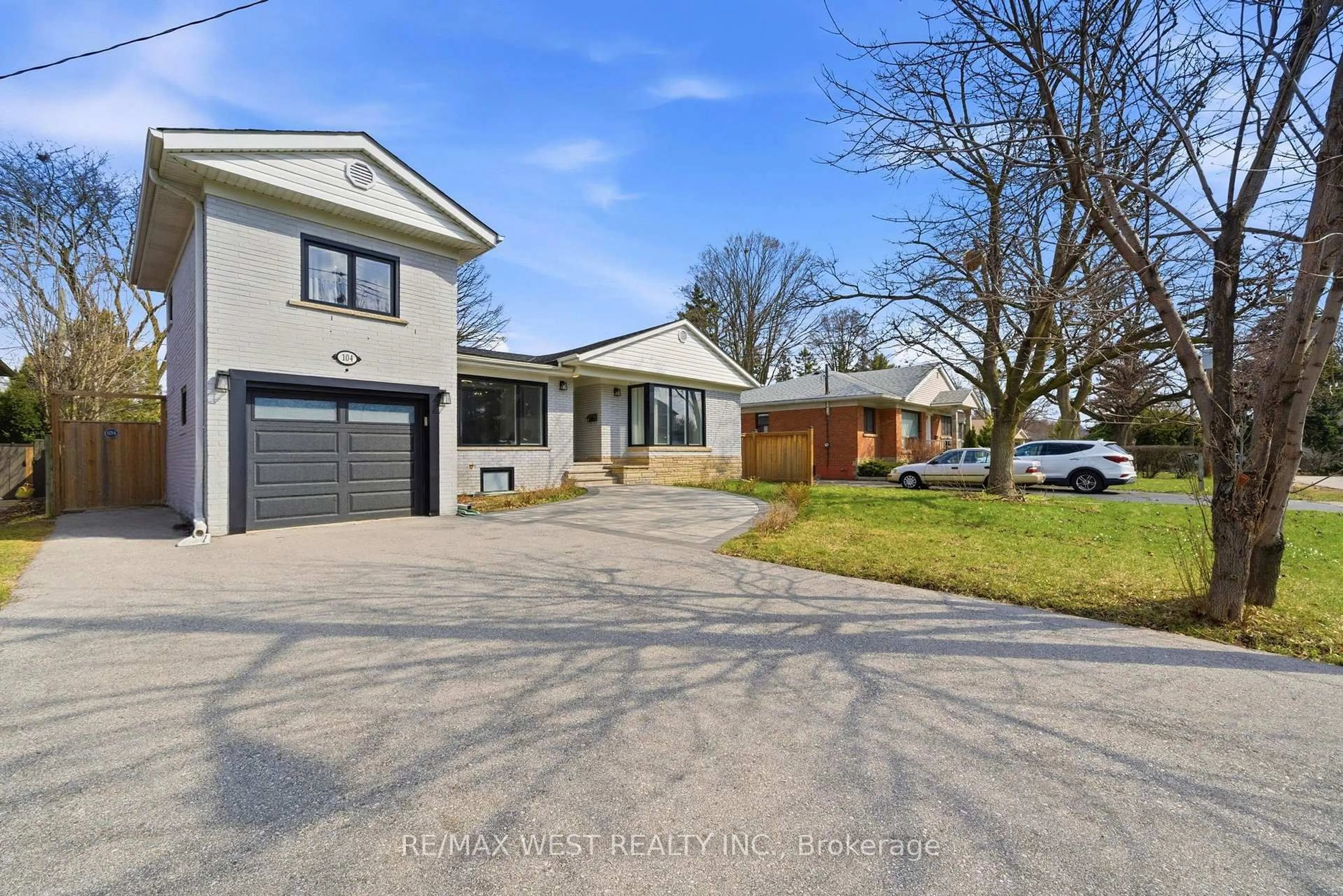 A pic from outside/outdoor area/front of a property/back of a property/a pic from drone, street for 104 Great Oak Dr, Toronto Ontario M9A 1N5