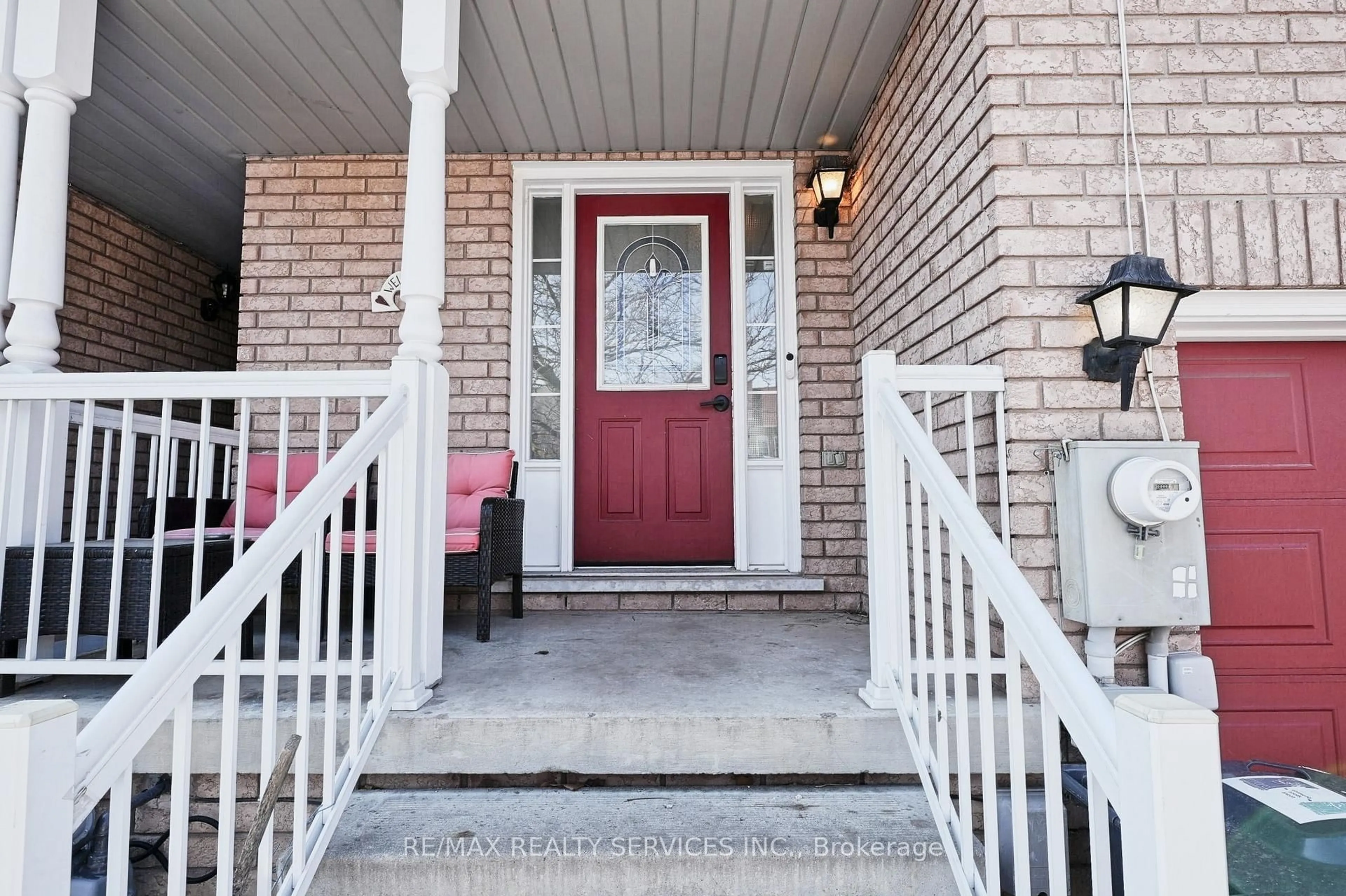 Indoor entryway for 77 Monaco Crt, Brampton Ontario L7A 1X5
