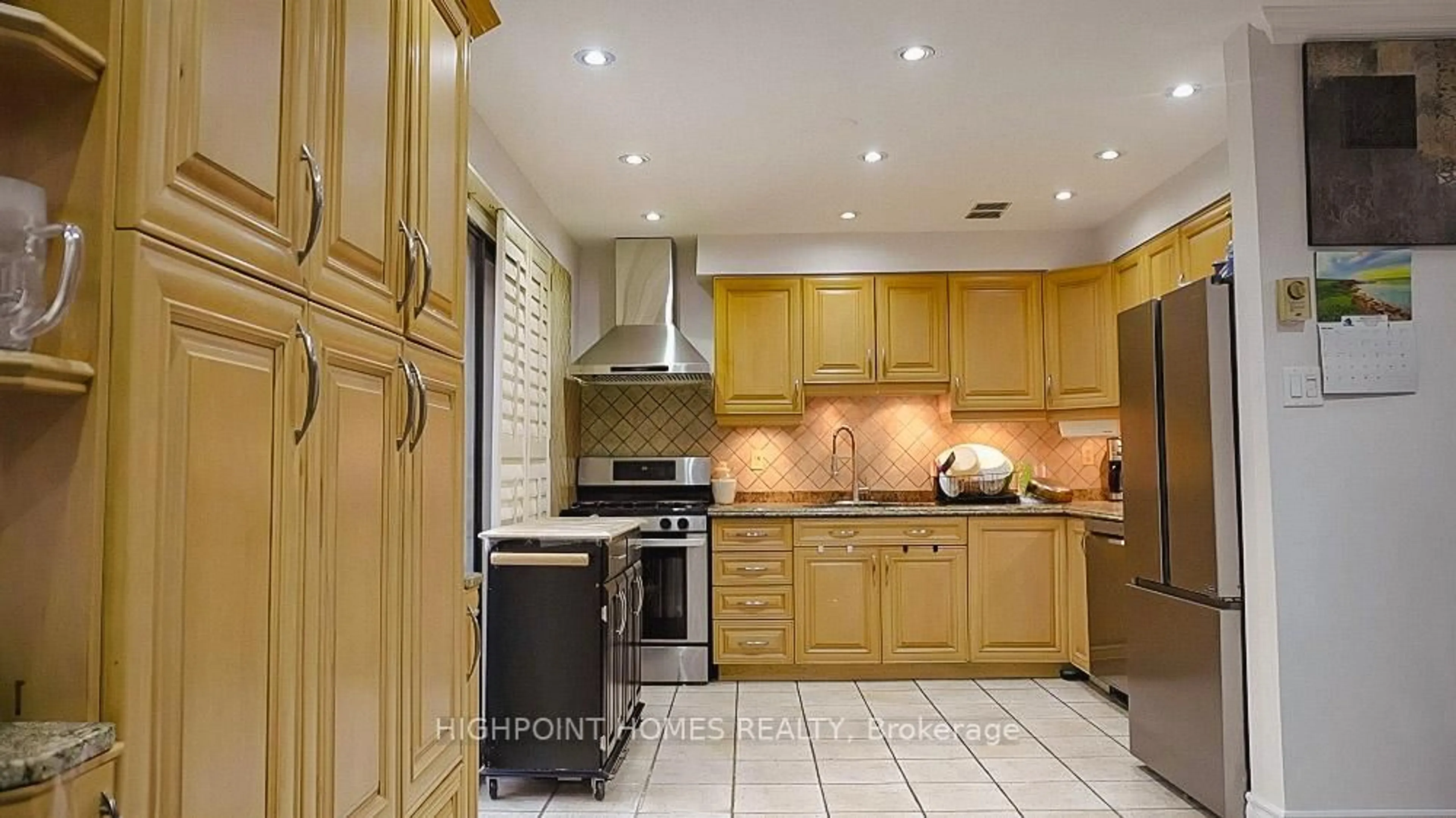 Unknown for 14 Large Crt, Brampton Ontario L6S 5V2