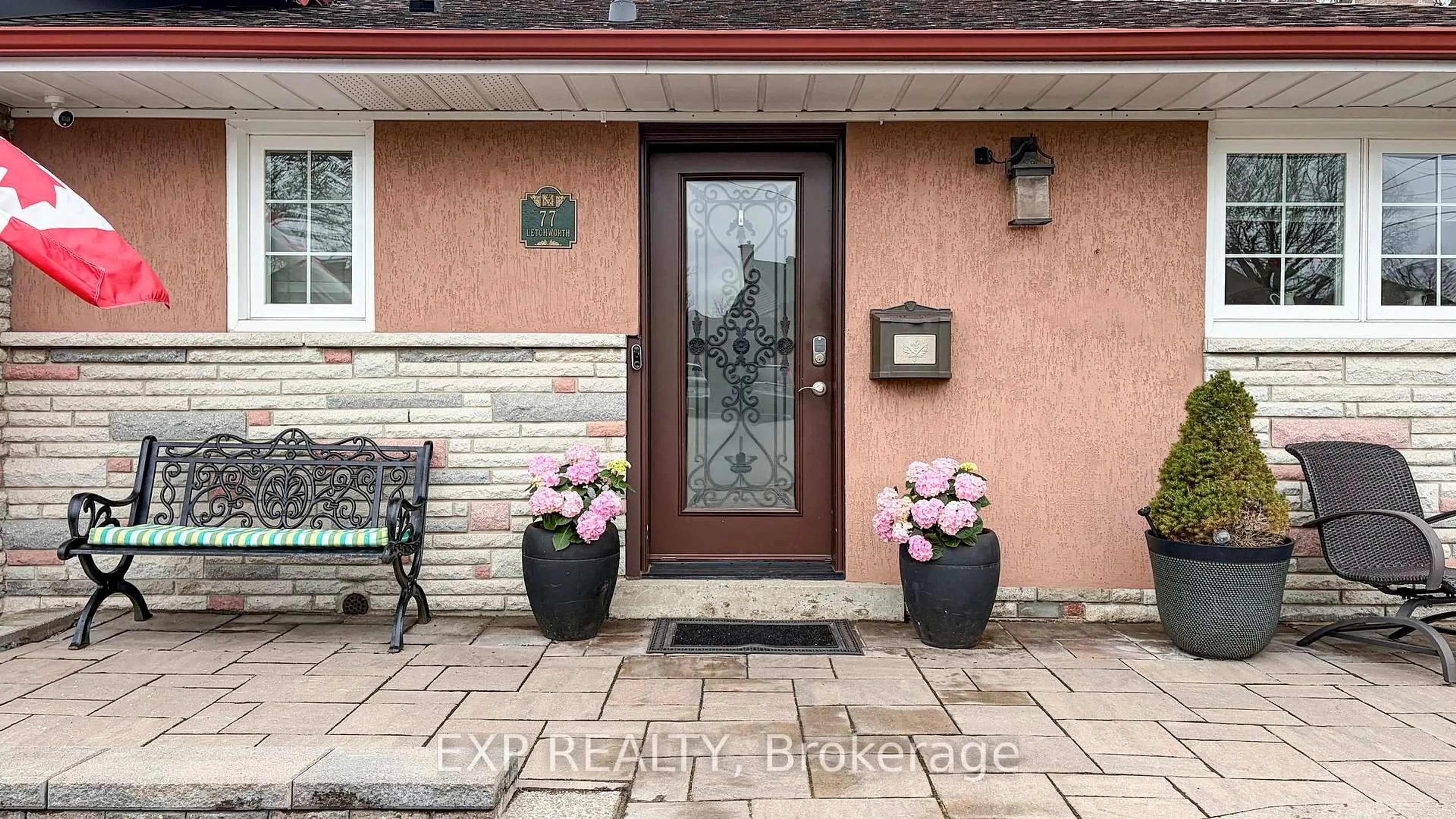 Indoor entryway for 77 Letchworth Cres, Toronto Ontario M3M 1Z1