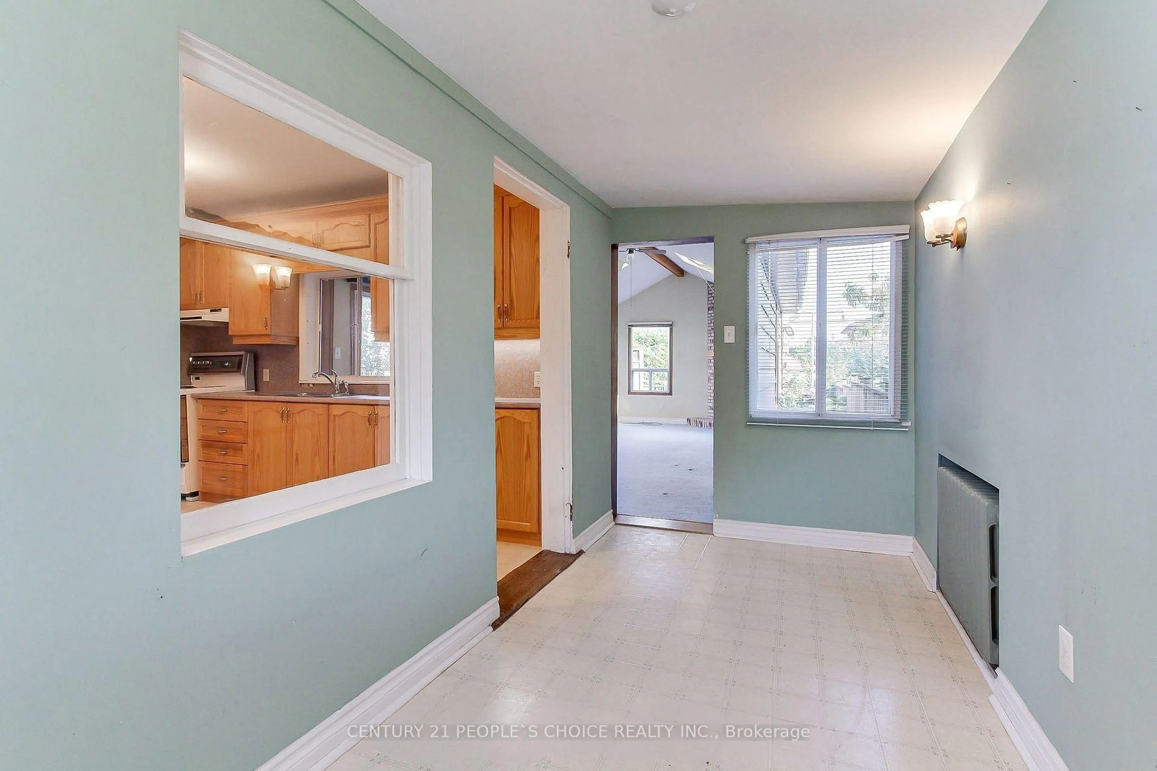 Unknown for 136 Northland Ave, Toronto Ontario M6N 2E2