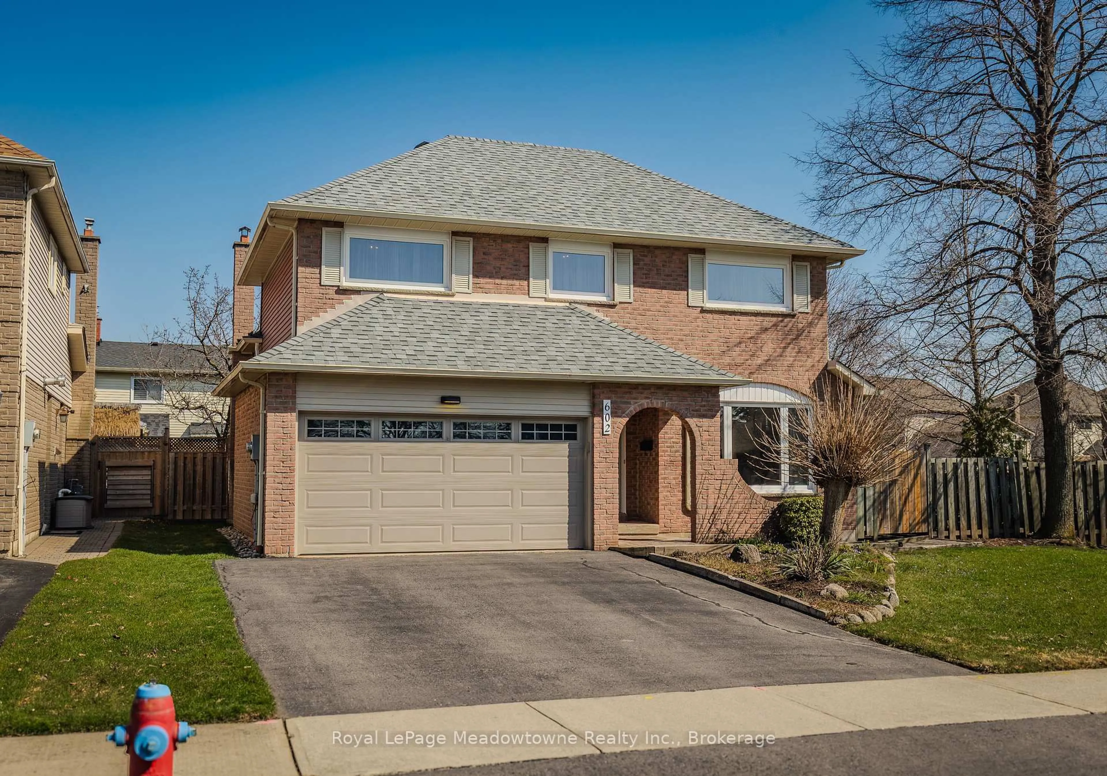 Home with brick exterior material, street for 602 Hawthorne Cres, Milton Ontario L9T 4N8
