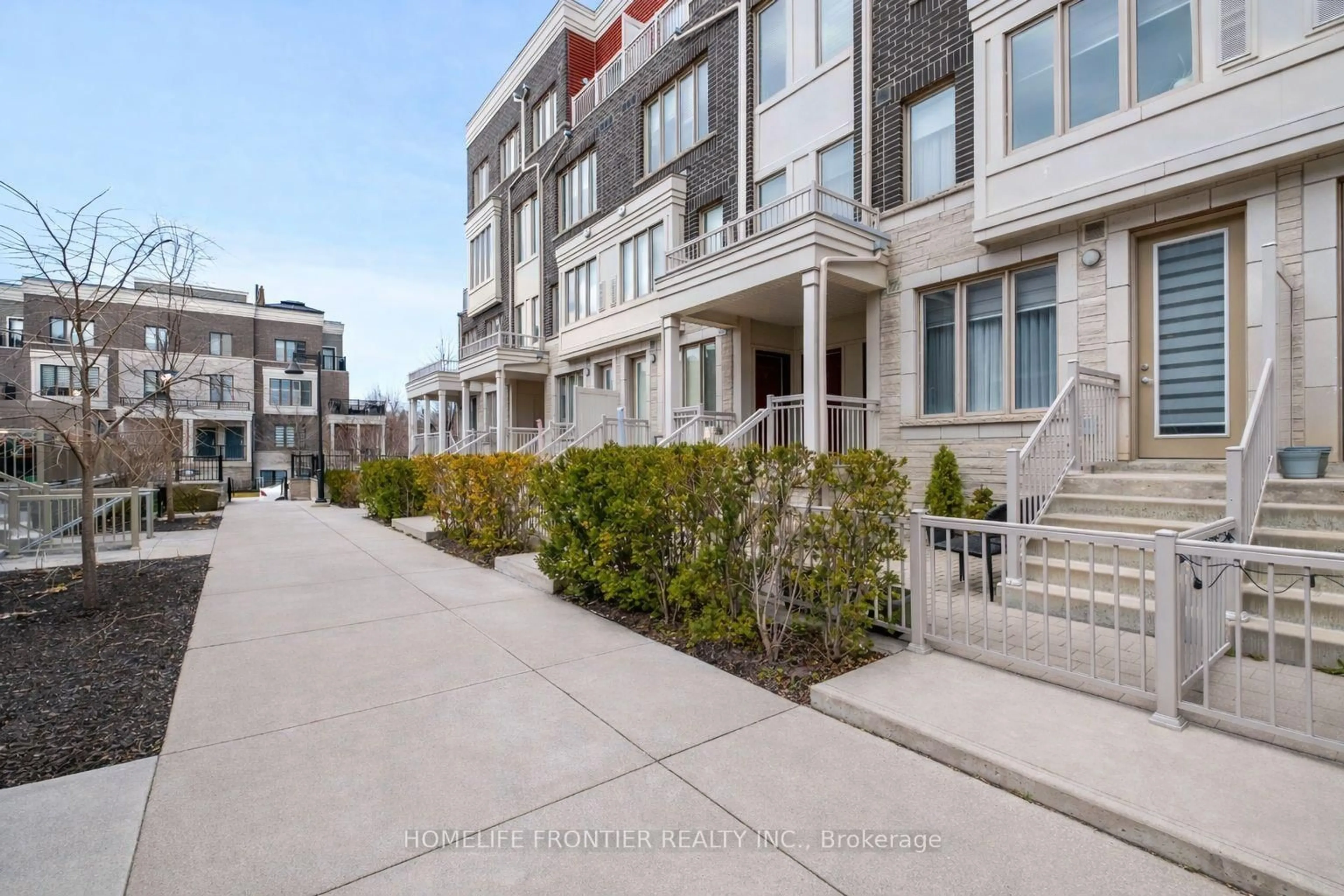 Patio, street for 145 Long Branch Ave #29, Toronto Ontario M8W 0A9