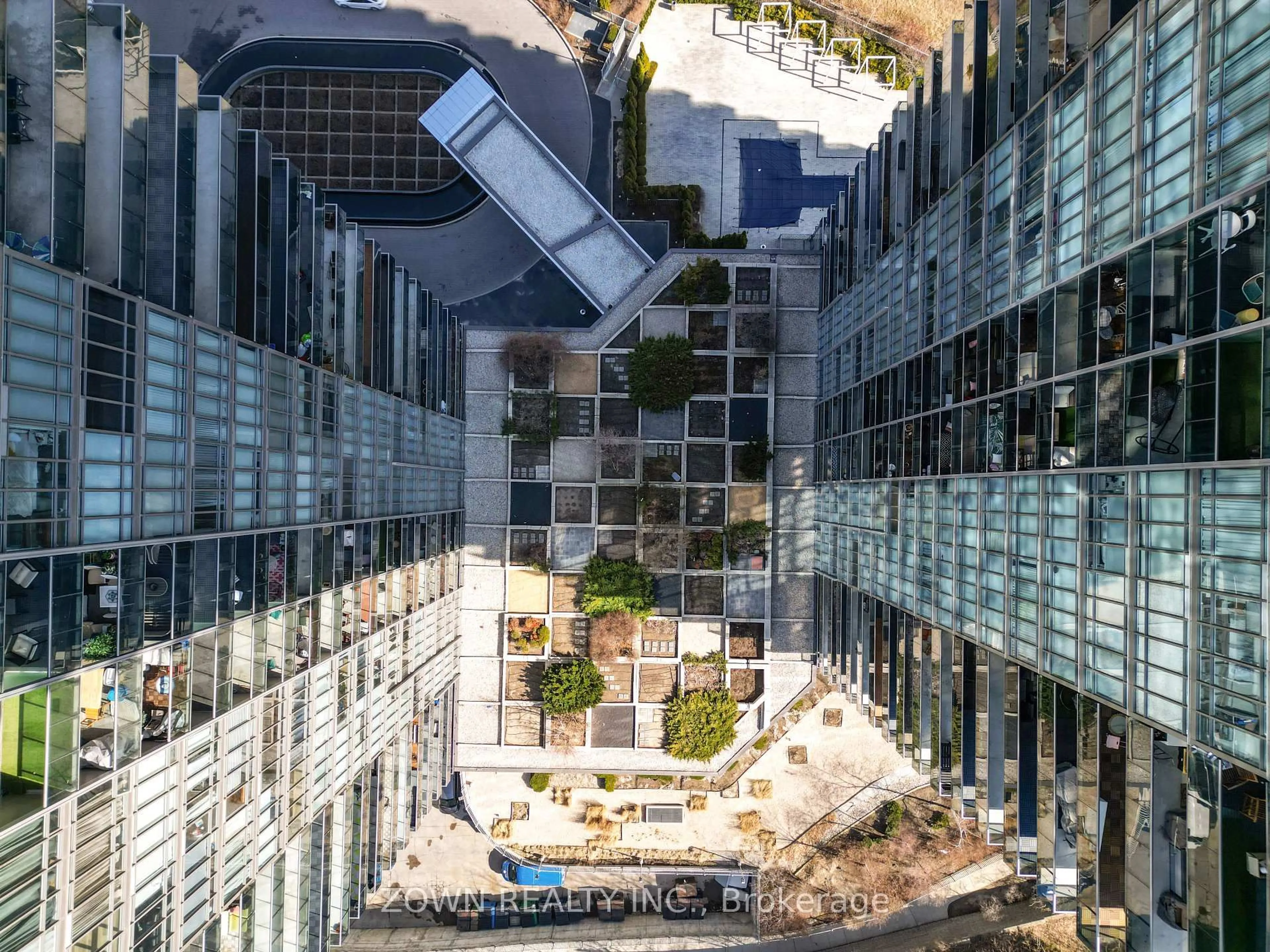 A pic from outside/outdoor area/front of a property/back of a property/a pic from drone, city buildings view from balcony for 88 Park Lawn Rd #1002, Toronto Ontario M8Y 0B6