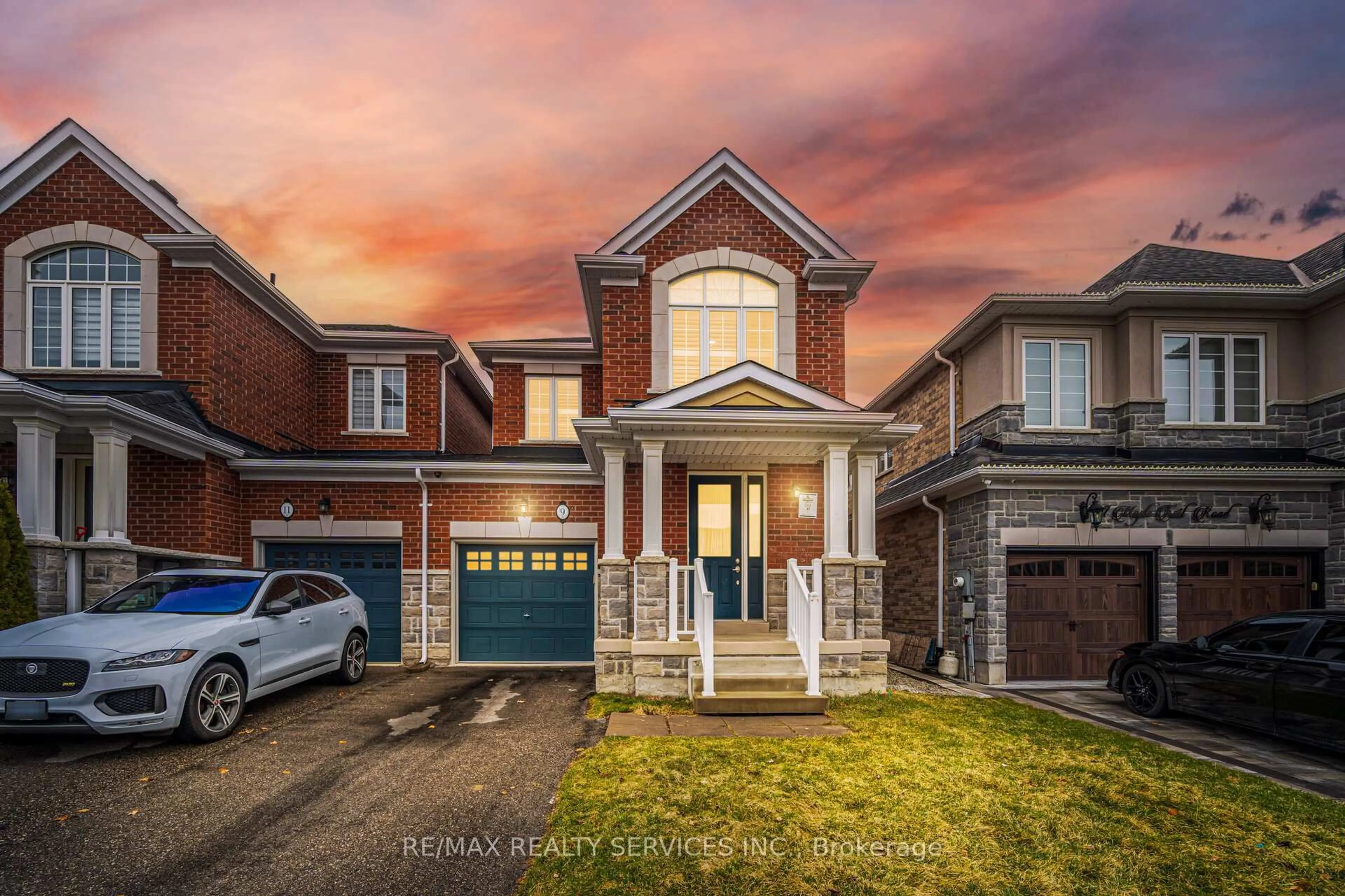 Home with brick exterior material, street for 9 Maple Trail Rd, Caledon Ontario L7C 3Z3