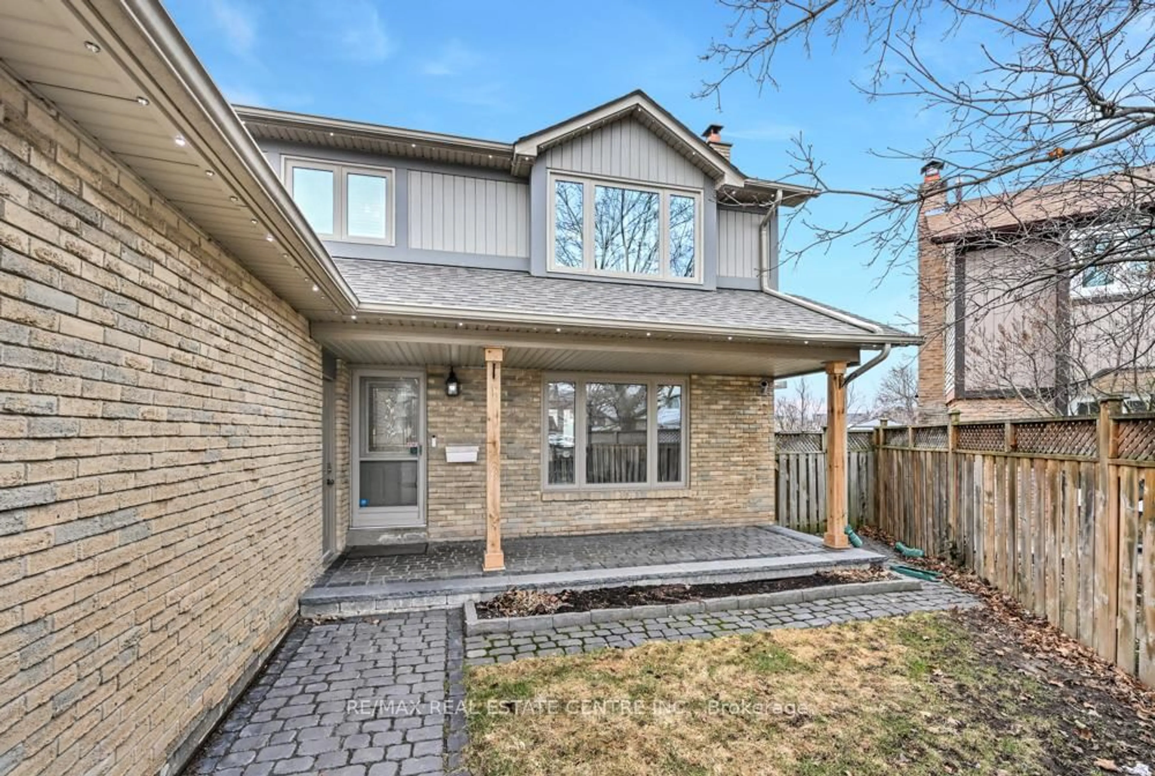 Home with brick exterior material, street for 14 Borden Hill Crt, Brampton Ontario L6S 3K7