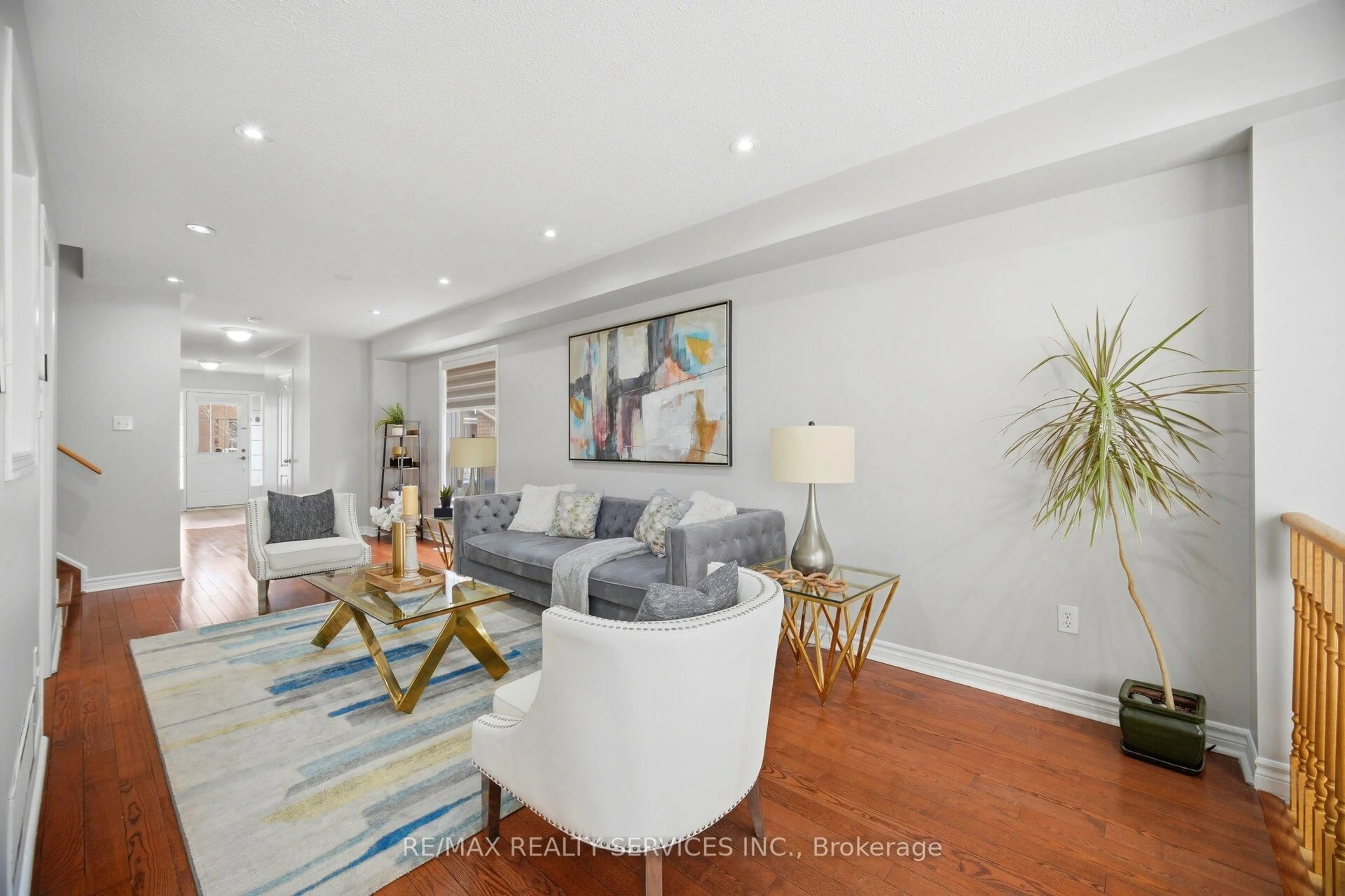 Living room with furniture, unknown for 525 Novo Star Dr #179, Mississauga Ontario L5W 1Y1