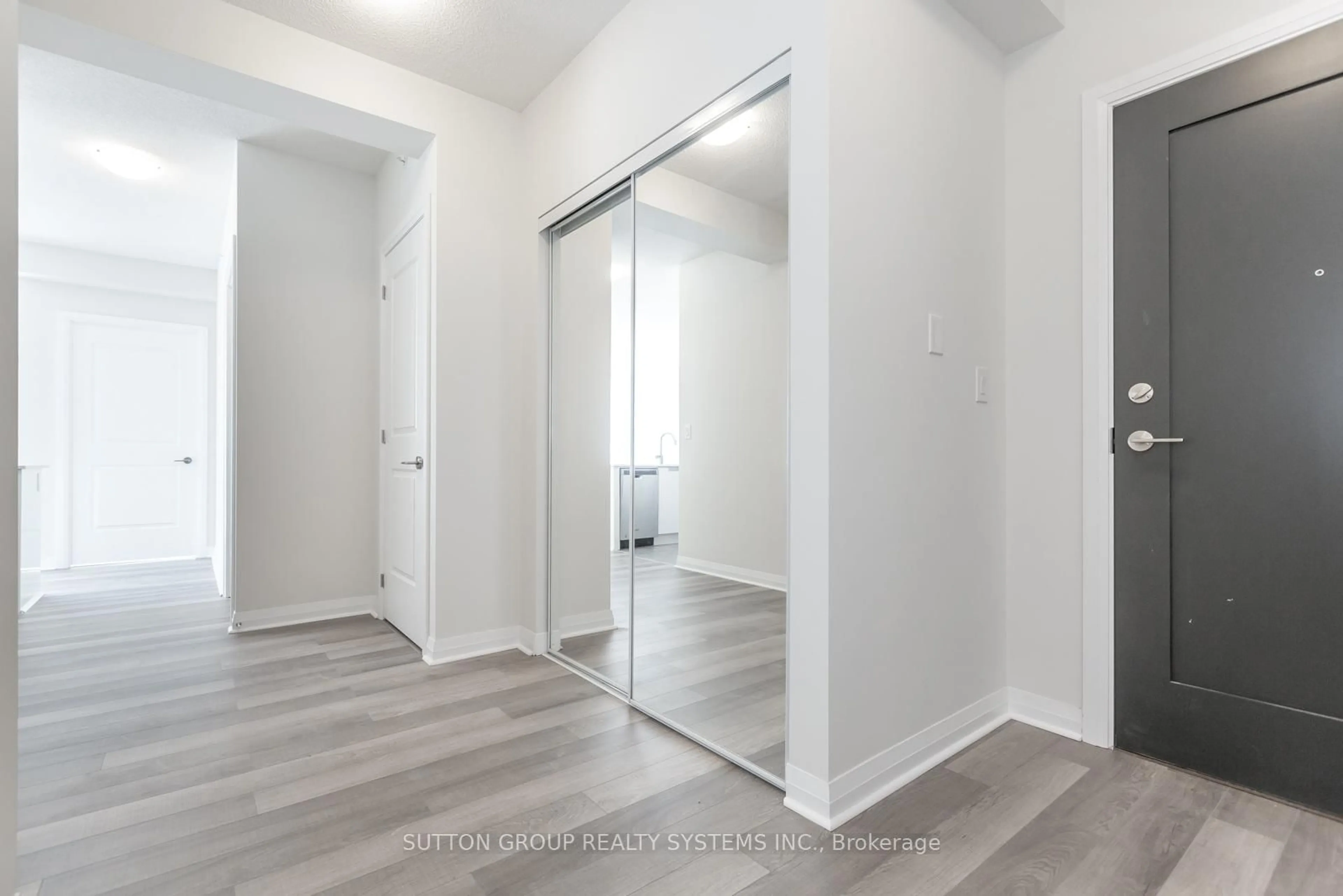 Unknown for 5025 Four Springs Ave #1204, Mississauga Ontario L5R 0E4