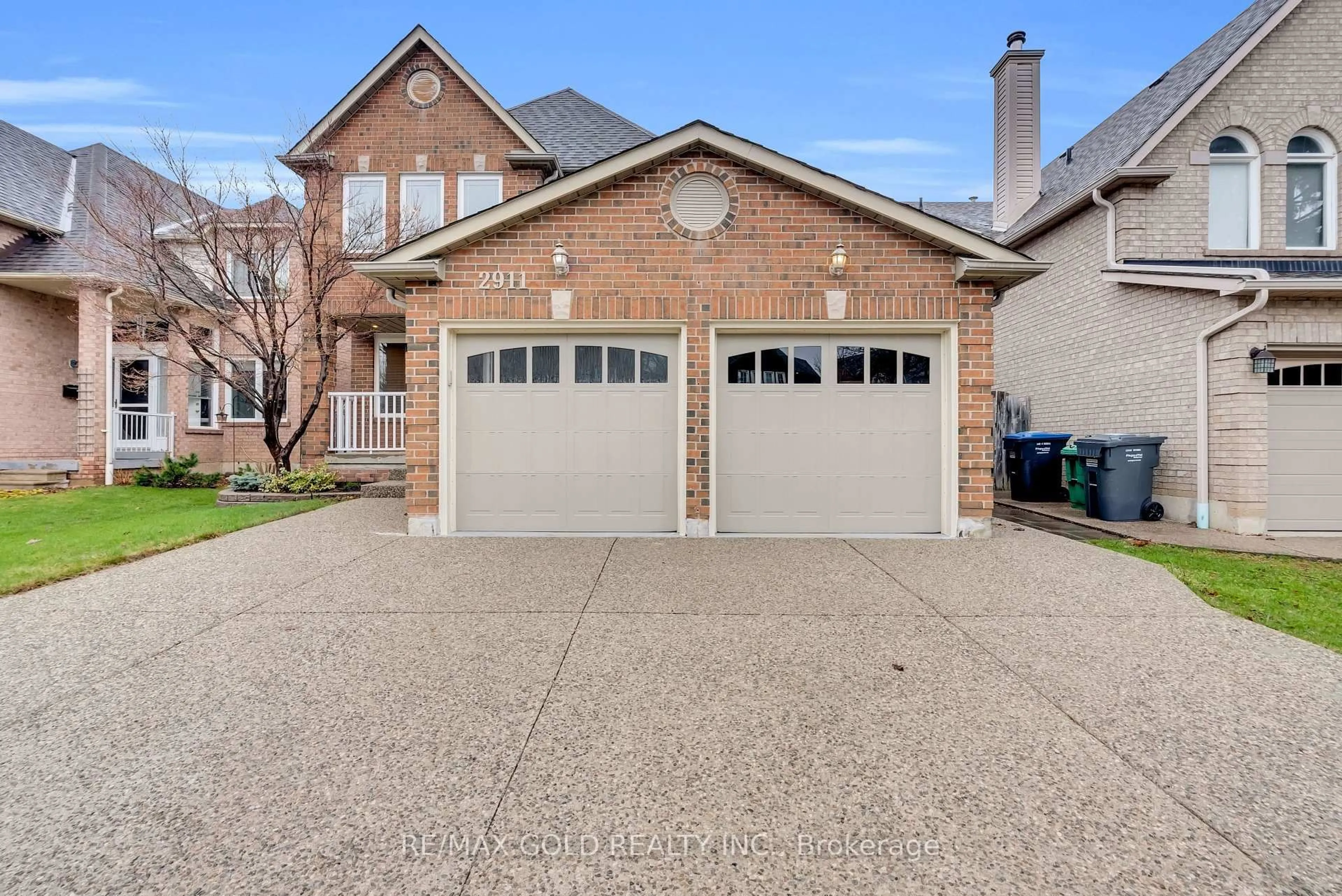 Home with brick exterior material, street for 2911 Tradewind Dr, Mississauga Ontario L5N 6L2