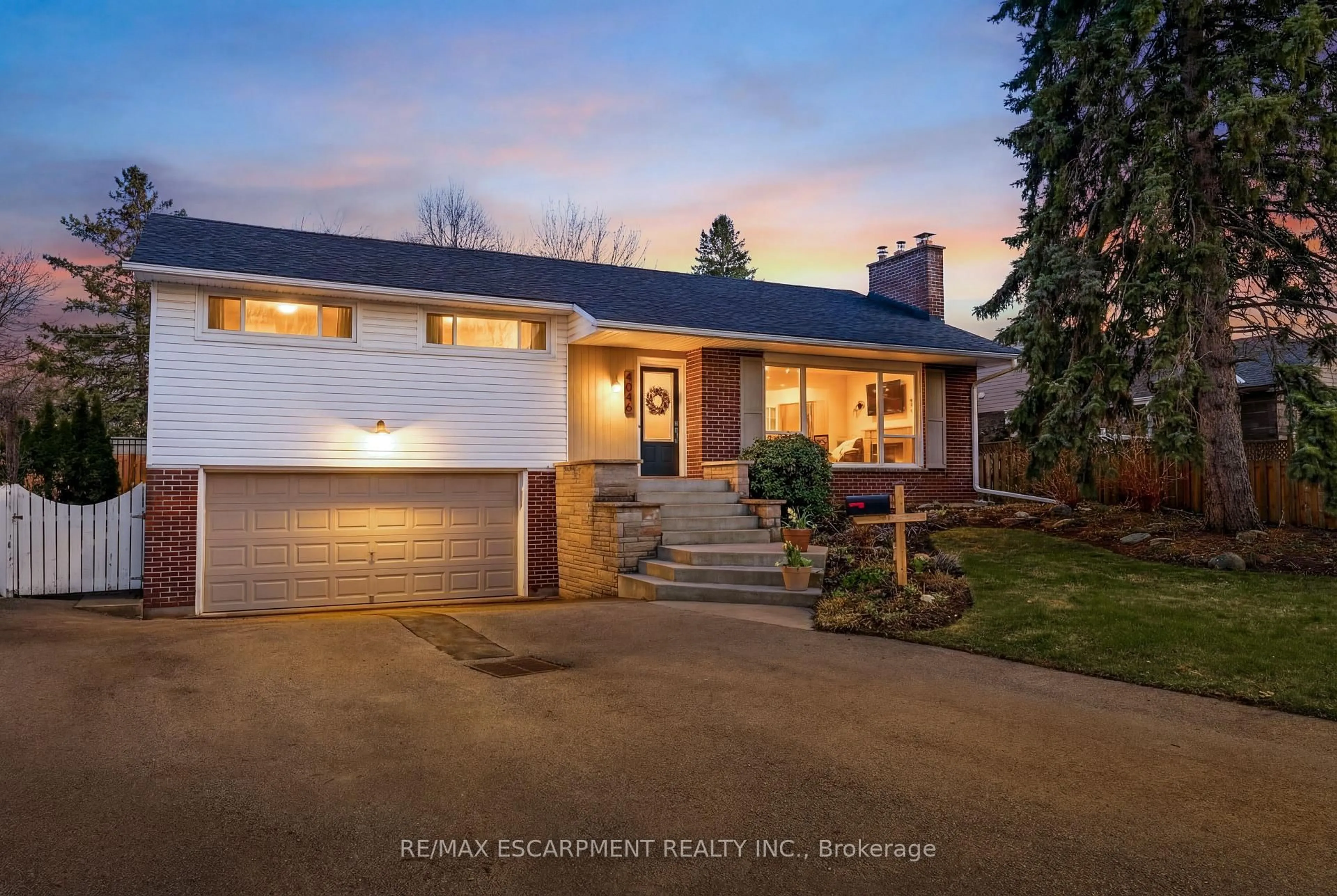 Unknown for 4046 Grapehill Ave, Burlington Ontario L7L 1R2