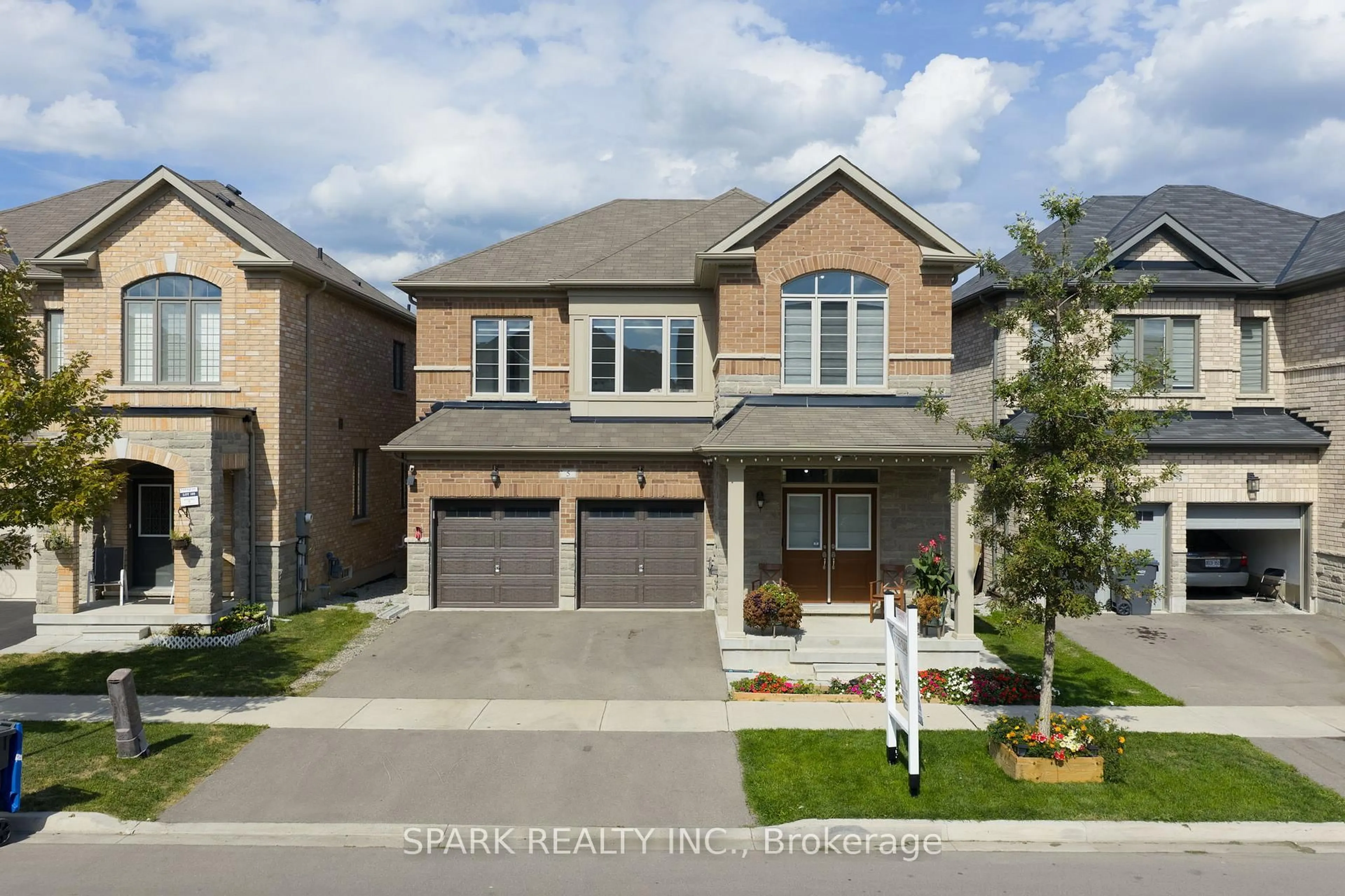 Home with brick exterior material, street for 5 Boathouse Rd, Brampton Ontario L7A 5B4