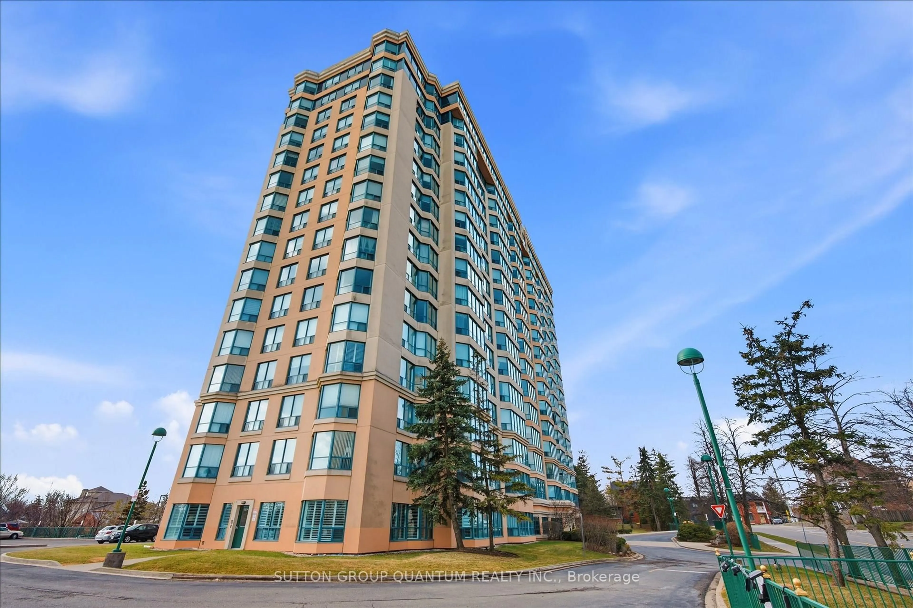 Indoor foyer for 100 Millside Dr #102, Milton Ontario L9T 5E3