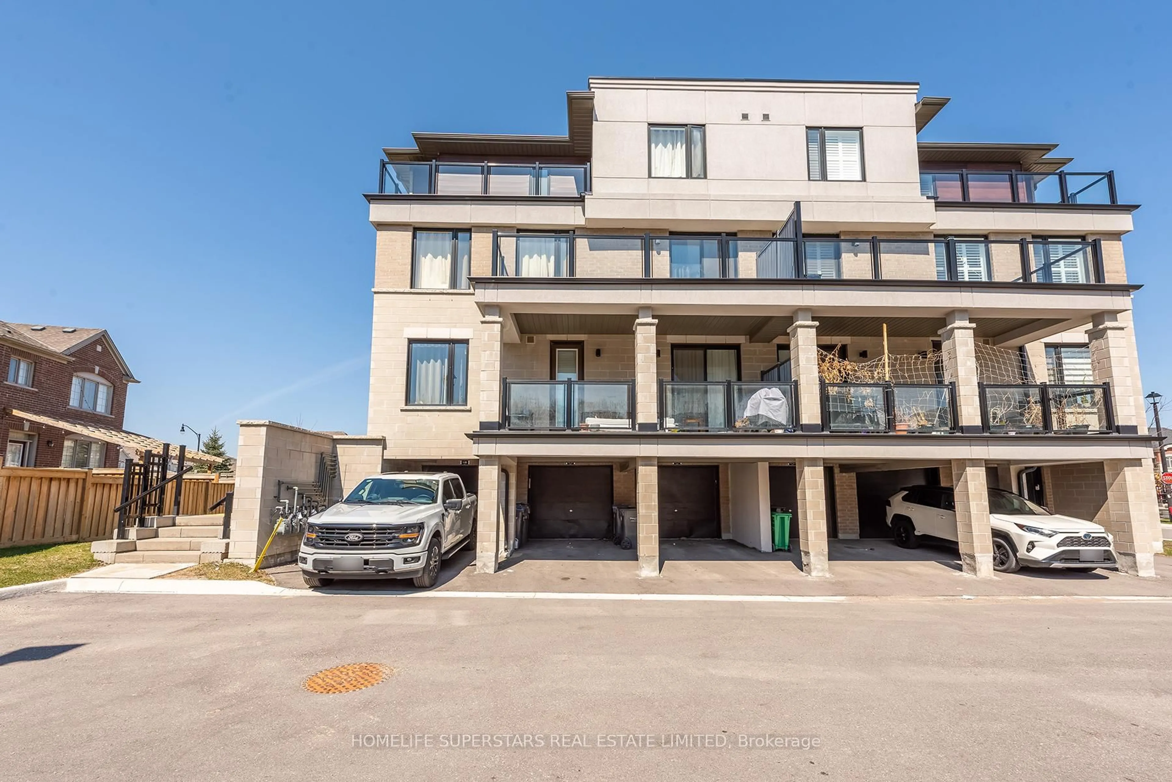 Unknown for 10 Knotsberry Circ #3, Brampton Ontario L6Y 6G1