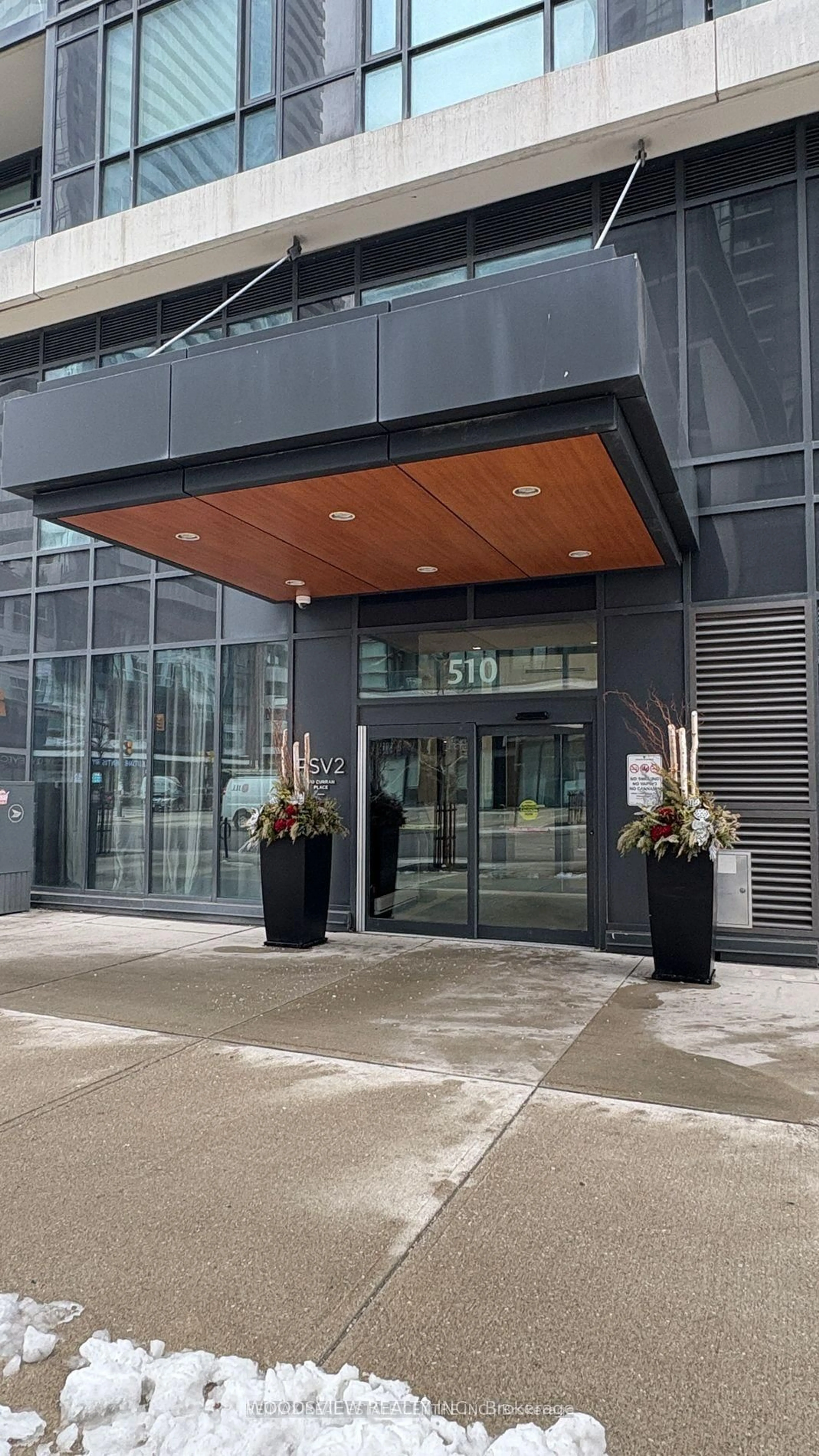 Indoor foyer for 510 Curran Pl #3403, Mississauga Ontario L5B 0J8