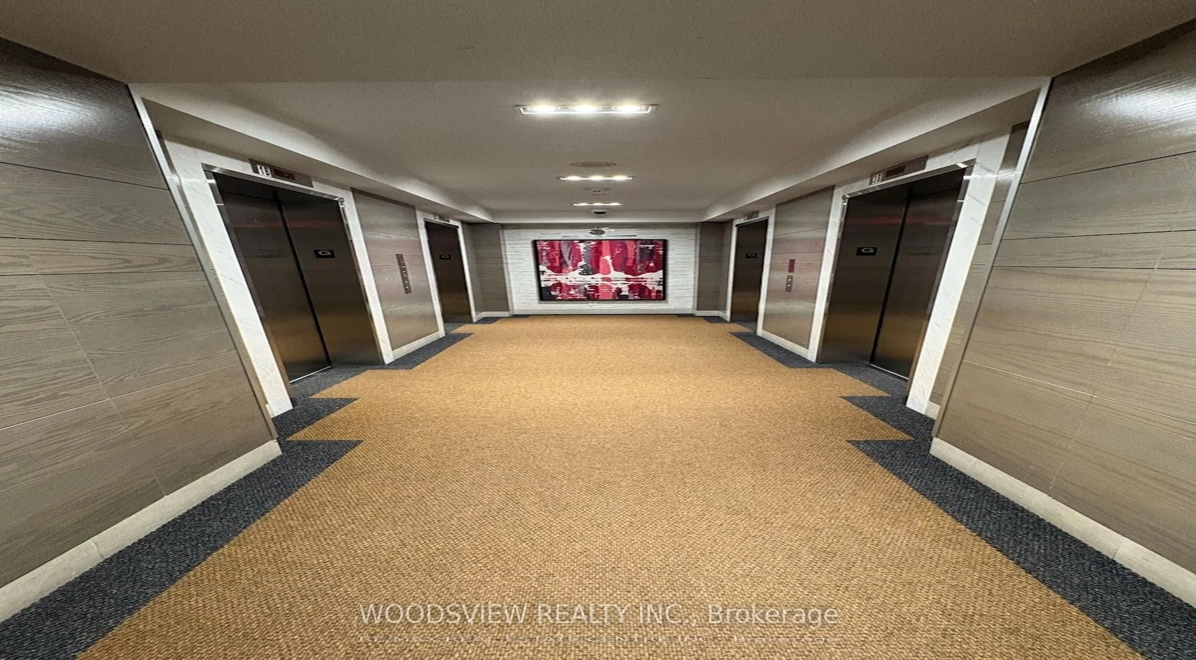 Indoor foyer for 510 Curran Pl #3403, Mississauga Ontario L5B 0J8