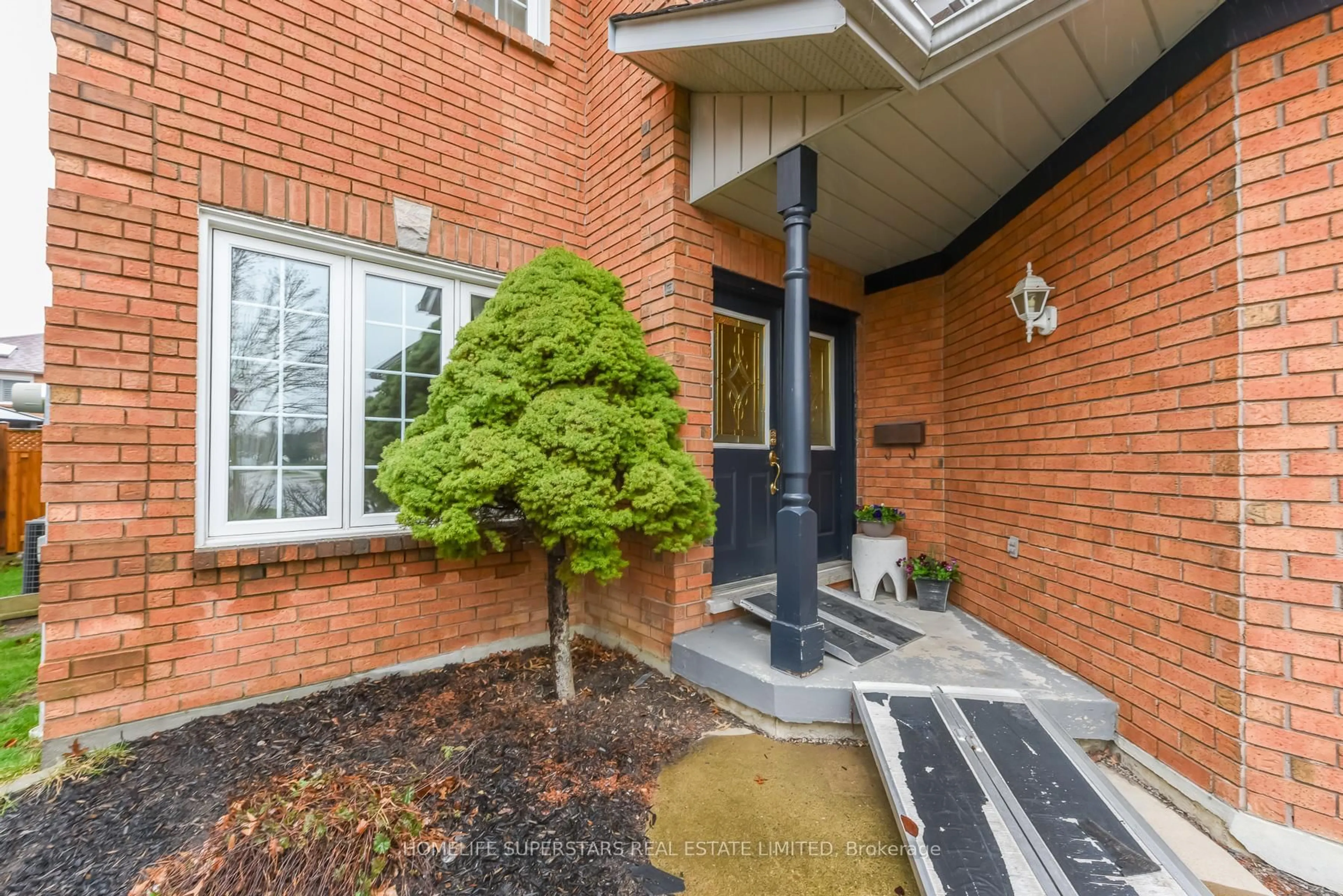 Unknown for 6066 Douguy Blvd, Mississauga Ontario L5V 1B3