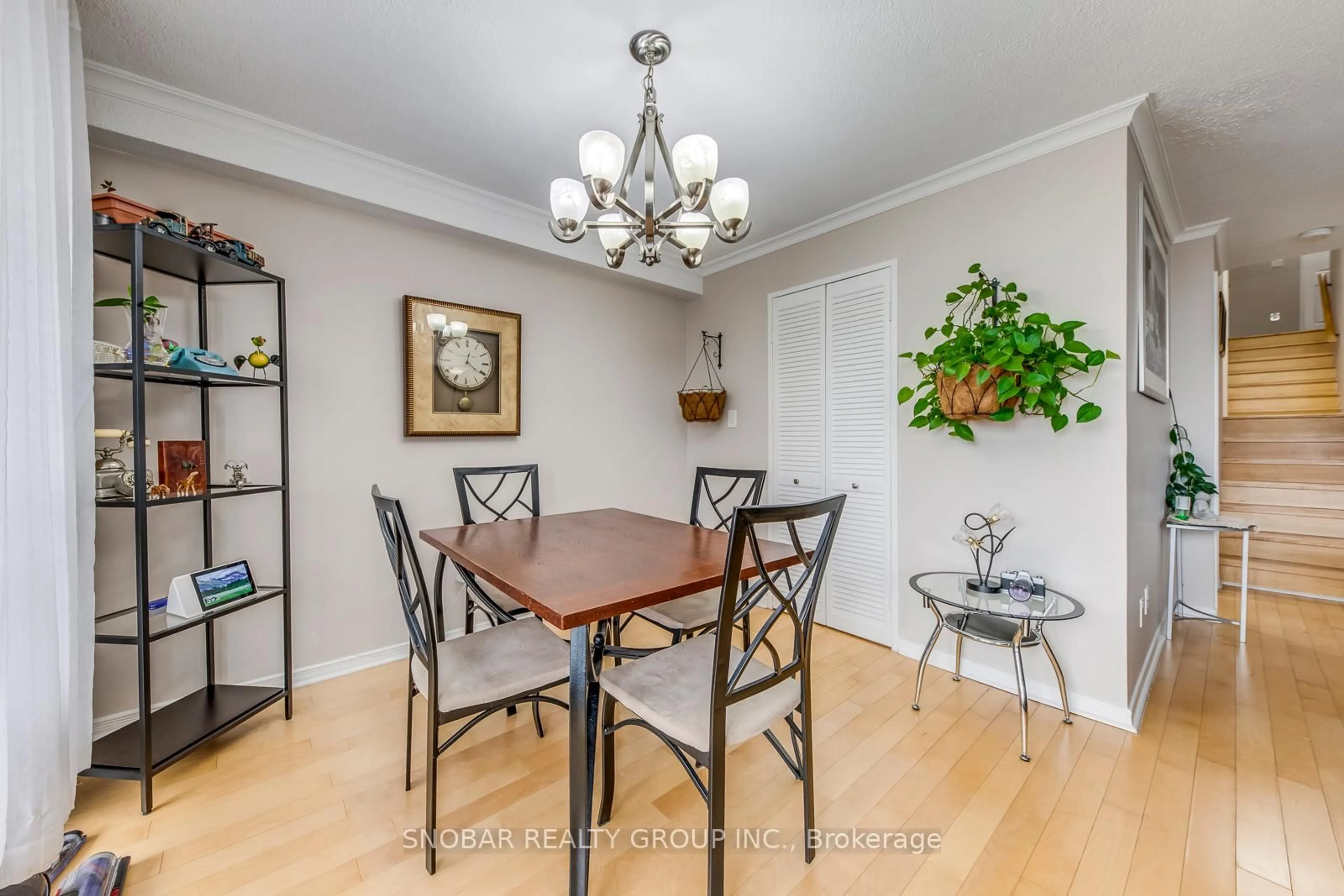 Dining room, wood/laminate floor for 11 Wincott Dr #810, Toronto Ontario M9R 2R9