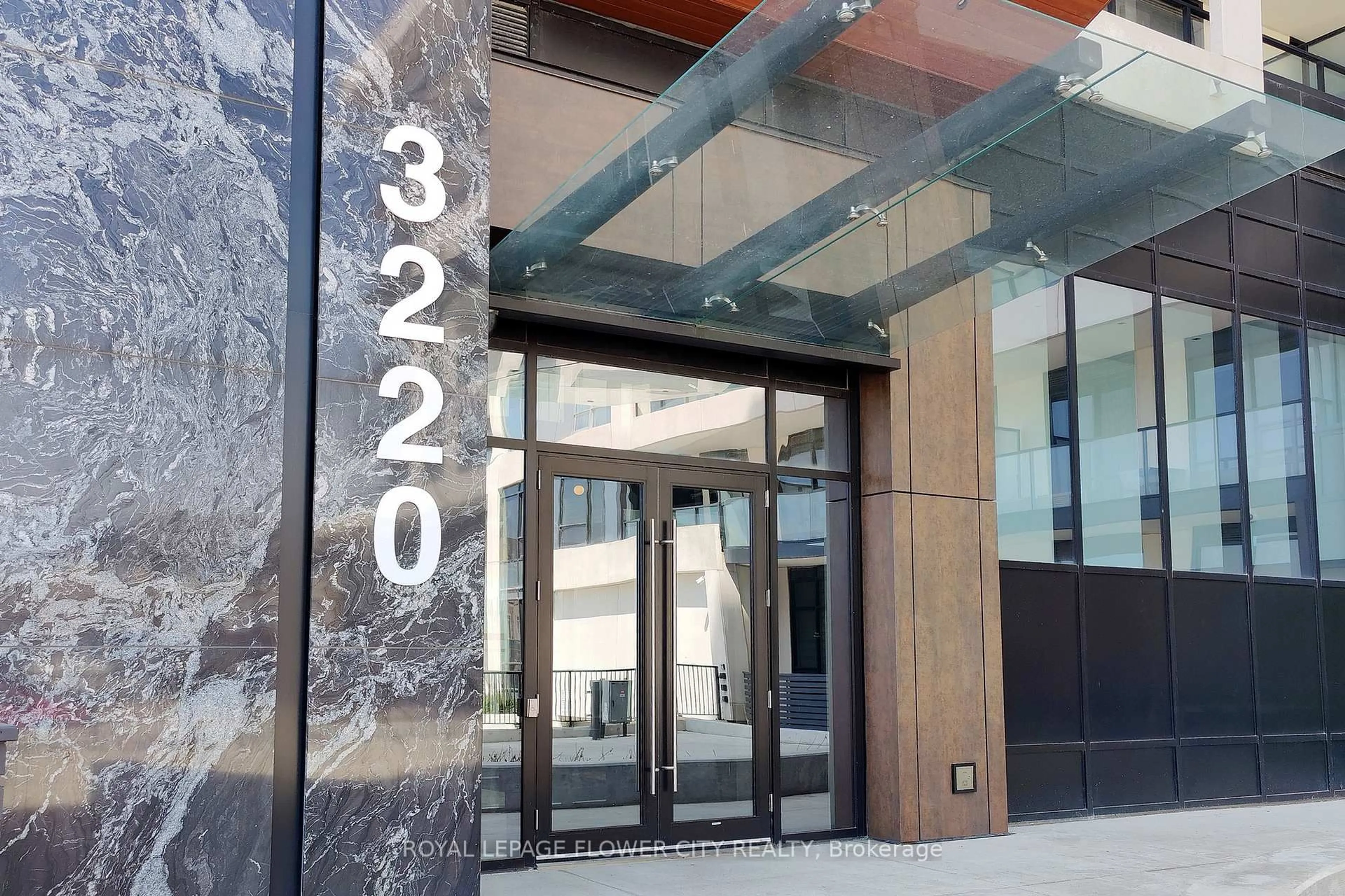 Indoor foyer for 3220 William Coltson Ave #307, Oakville Ontario L6H 7X9