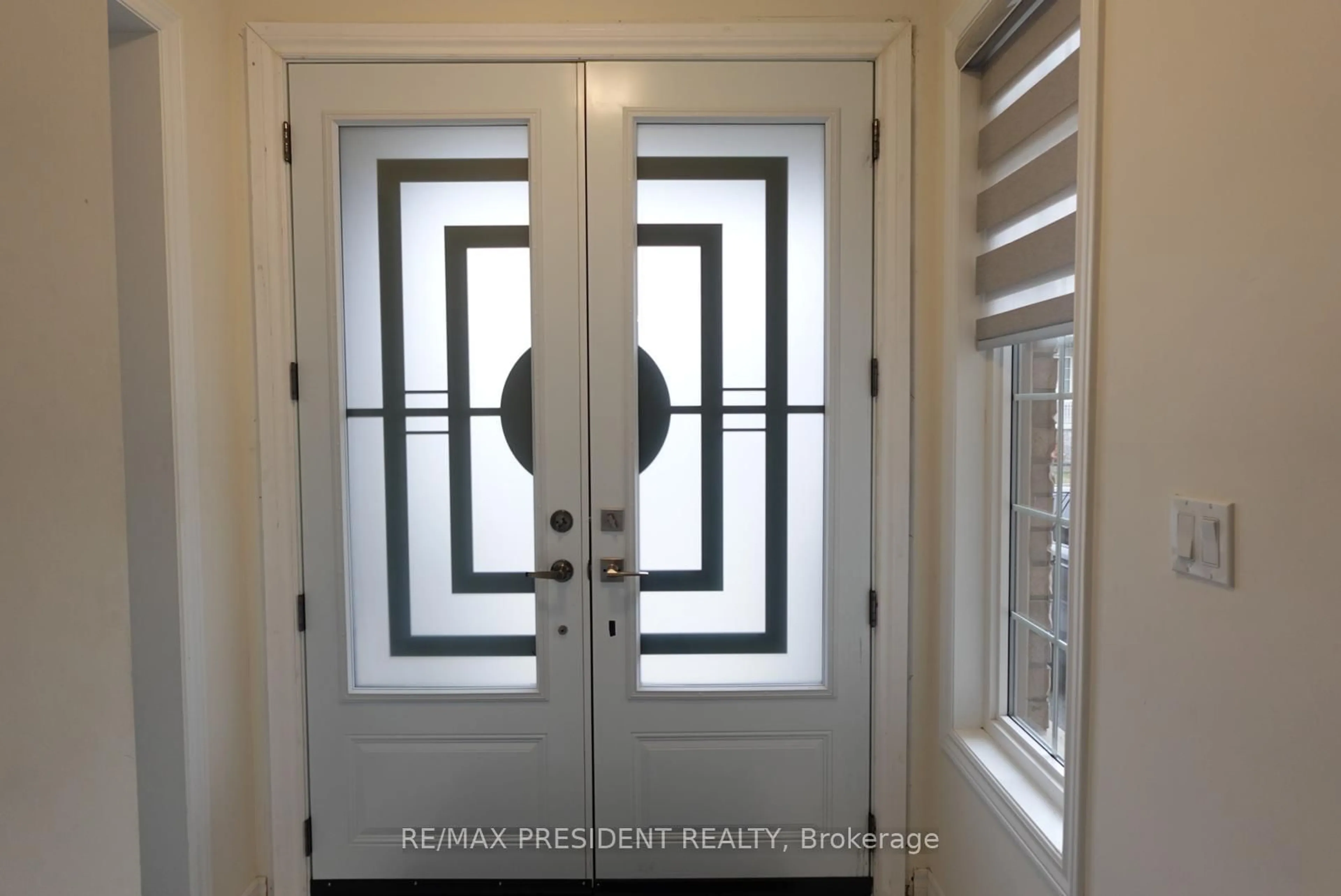 Indoor entryway for 6 Jenwood Cres, Brampton Ontario L7A 3S6