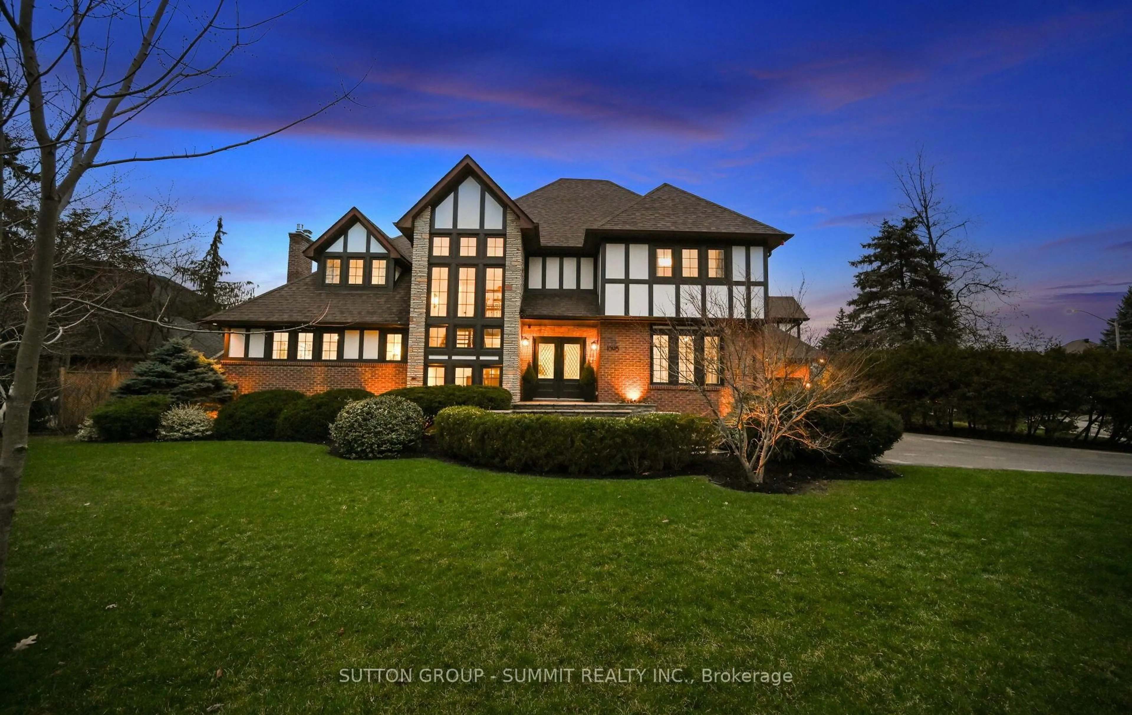 Home with brick exterior material, street for 1095 Geran Cres, Mississauga Ontario L5H 4A9