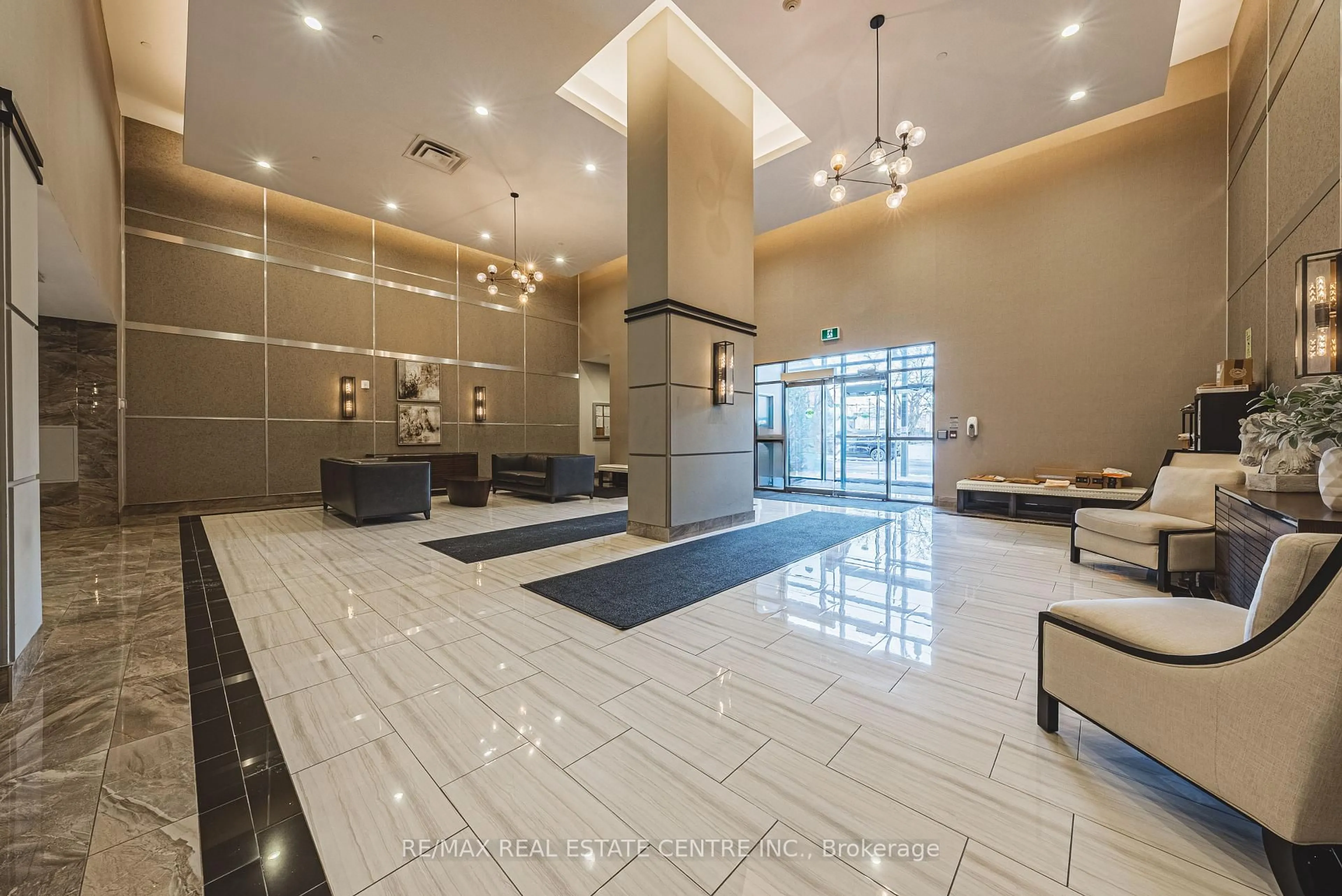 Lobby for 2486 Old Bronte Rd #706, Oakville Ontario L6M 0Y4