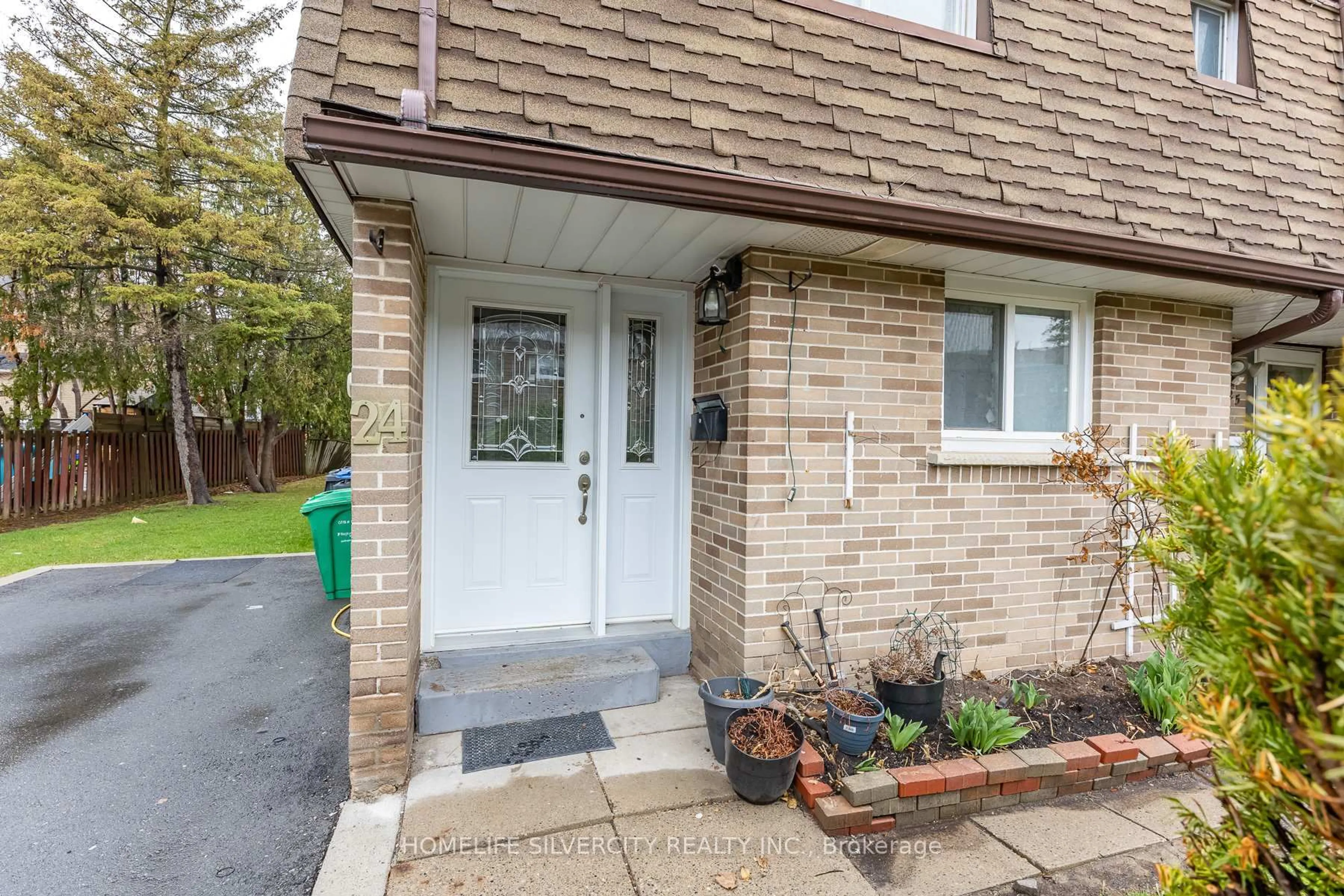 Unknown for 3860 Morning Star Dr #24, Mississauga Ontario L4T 1Y9