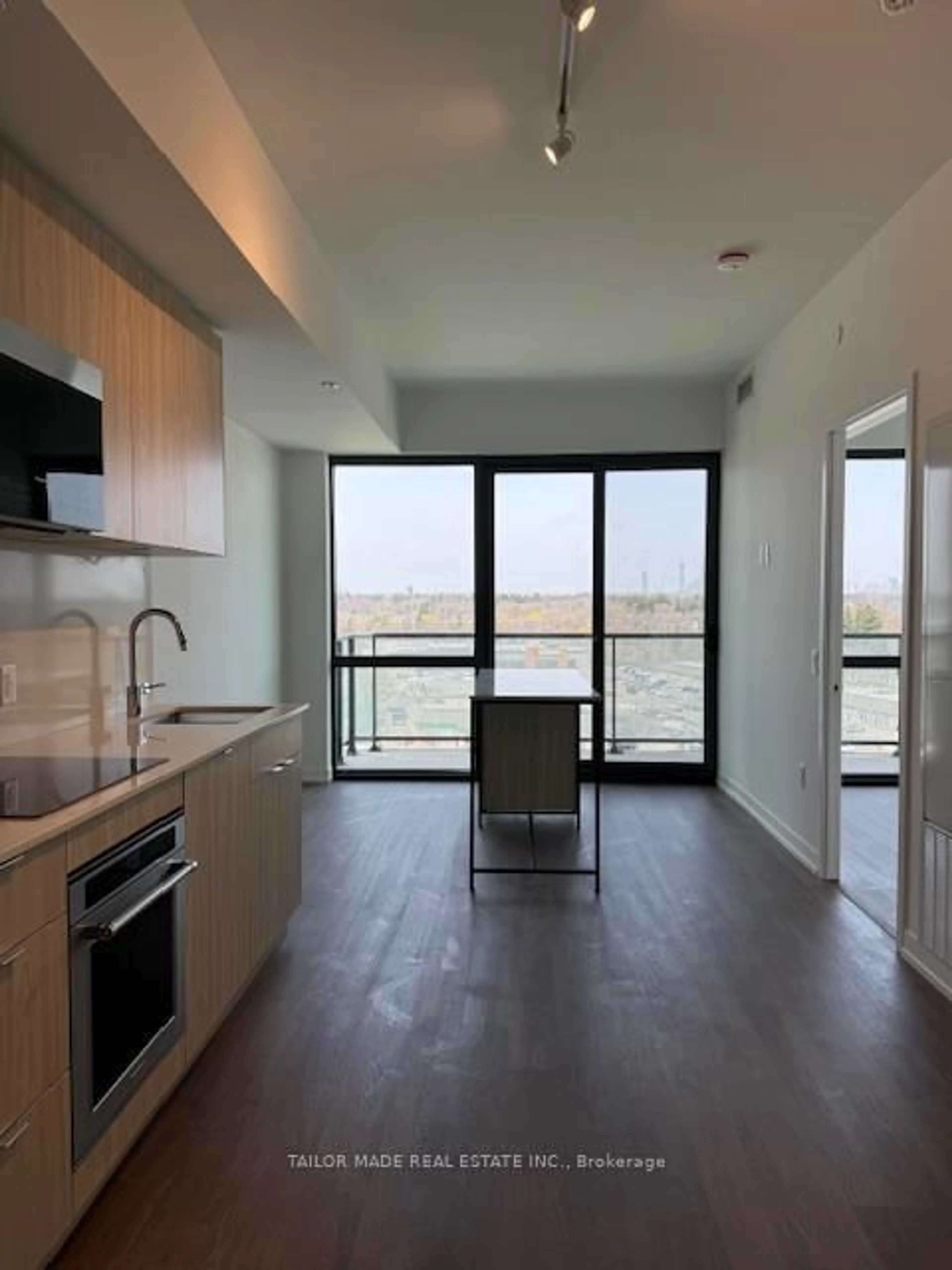 A pic of a room for 251 Masonry Way #811, Mississauga Ontario L5H 0B2