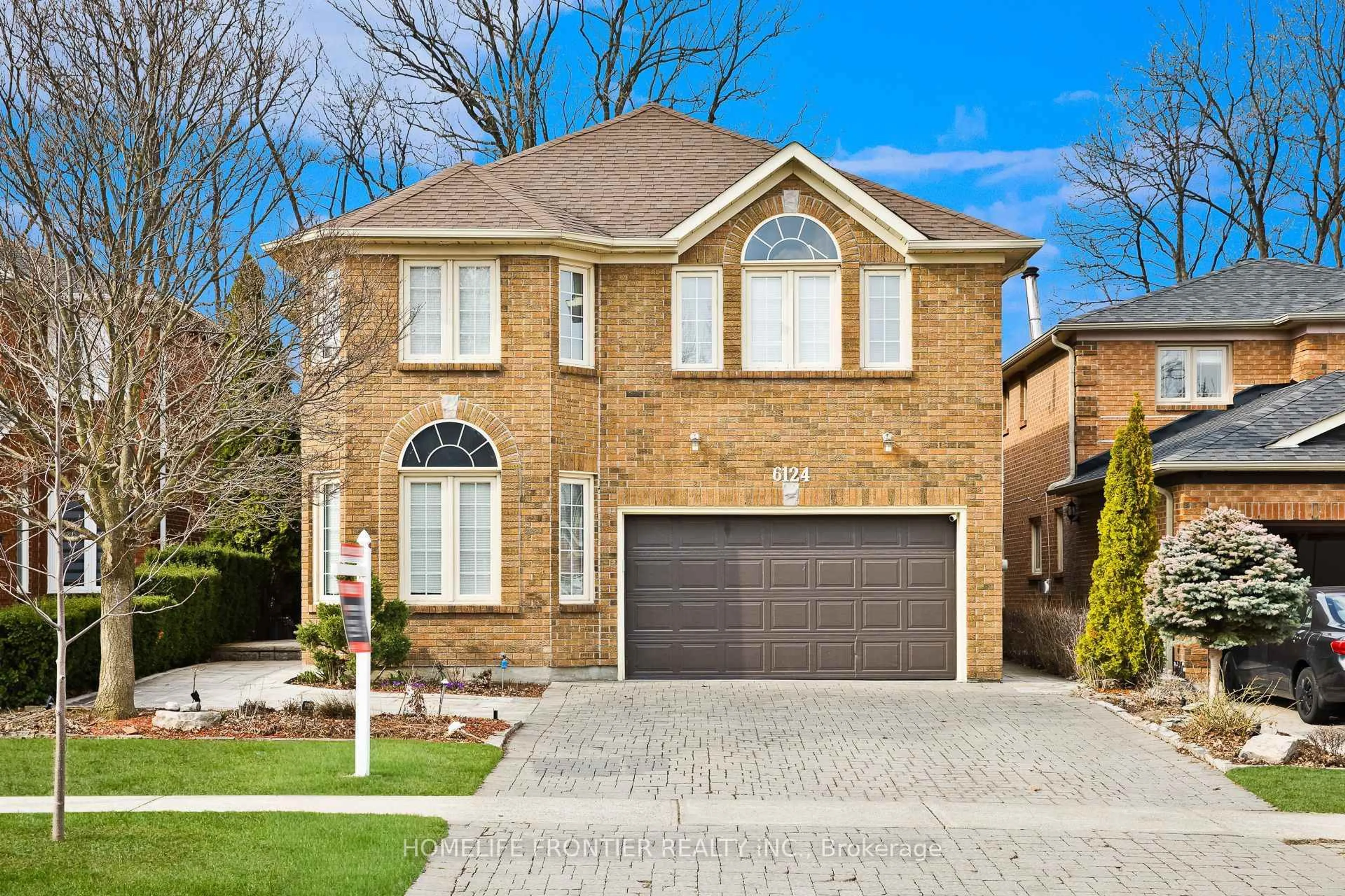 Home with brick exterior material, street for 6124 Hardesty Cres, Mississauga Ontario L5V 1B4