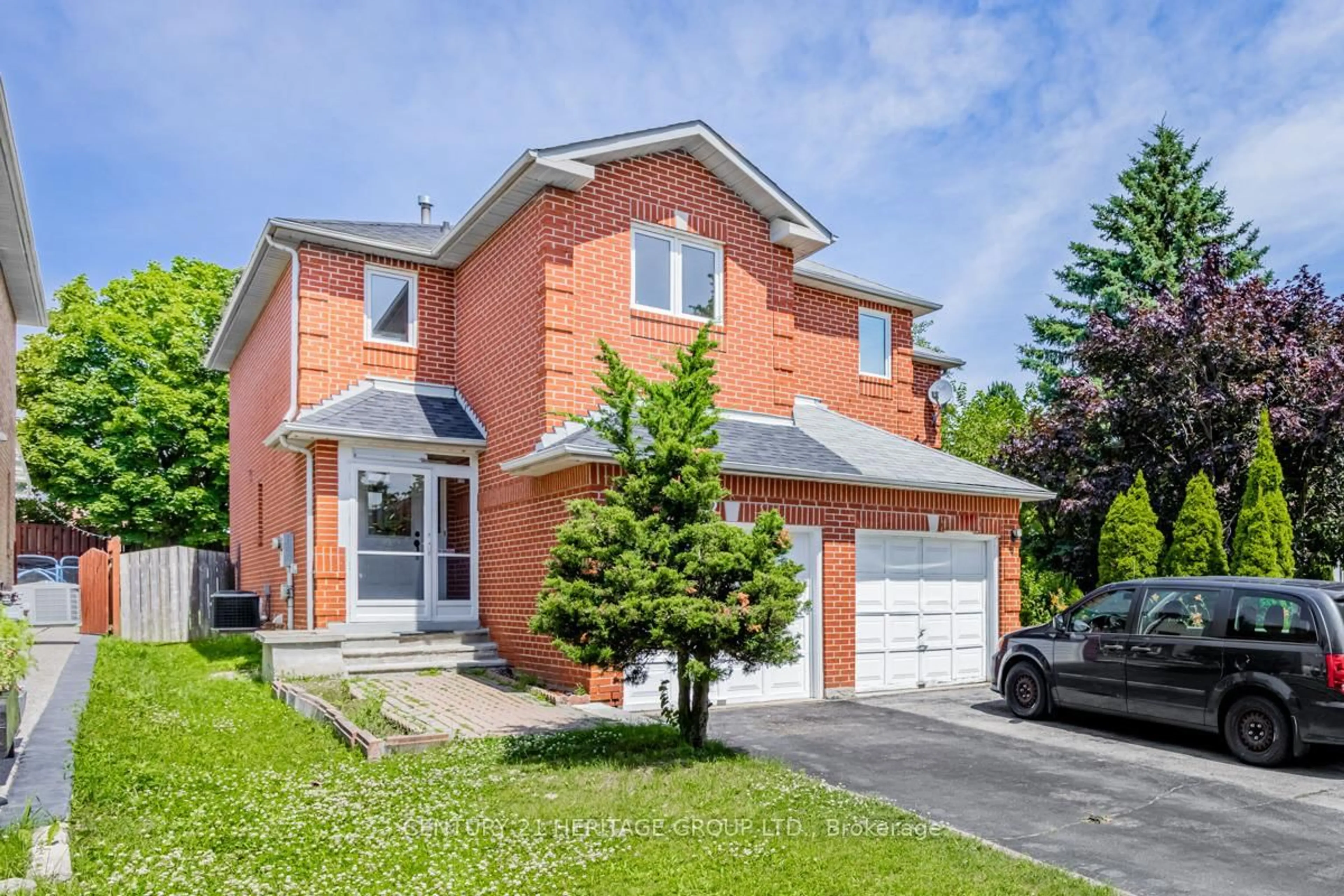 Home with brick exterior material, street for 5602 Cortina Cres, Mississauga Ontario L4Z 3R3