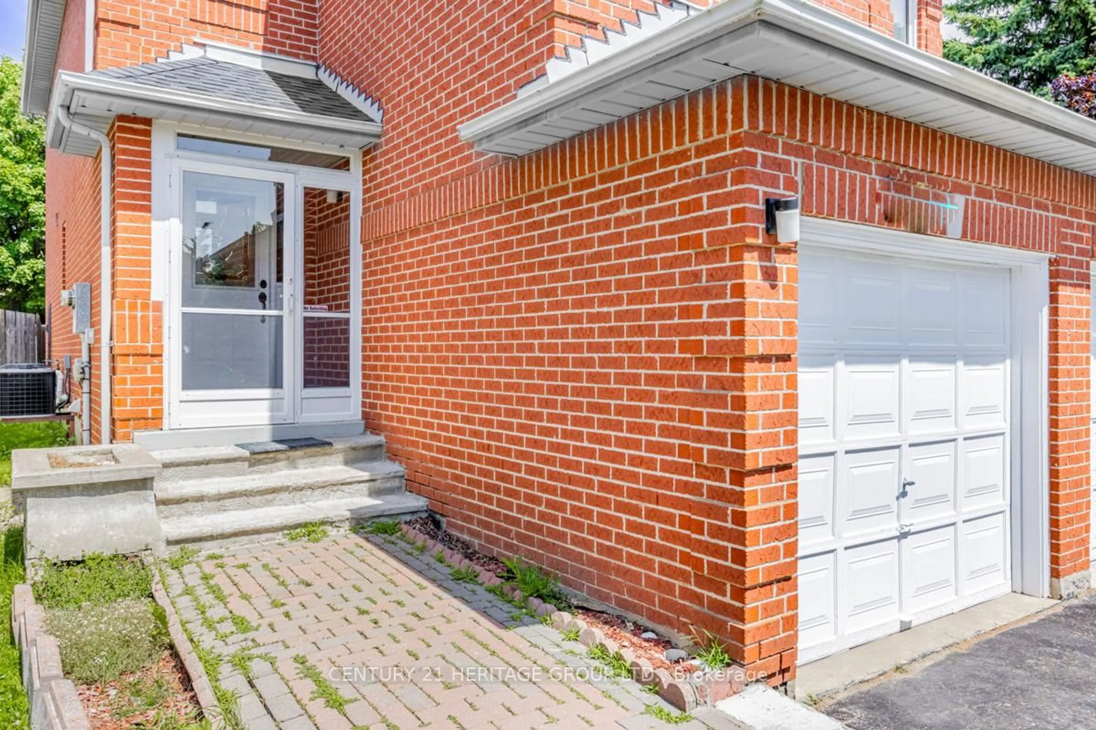 Home with brick exterior material, street for 5602 Cortina Cres, Mississauga Ontario L4Z 3R3