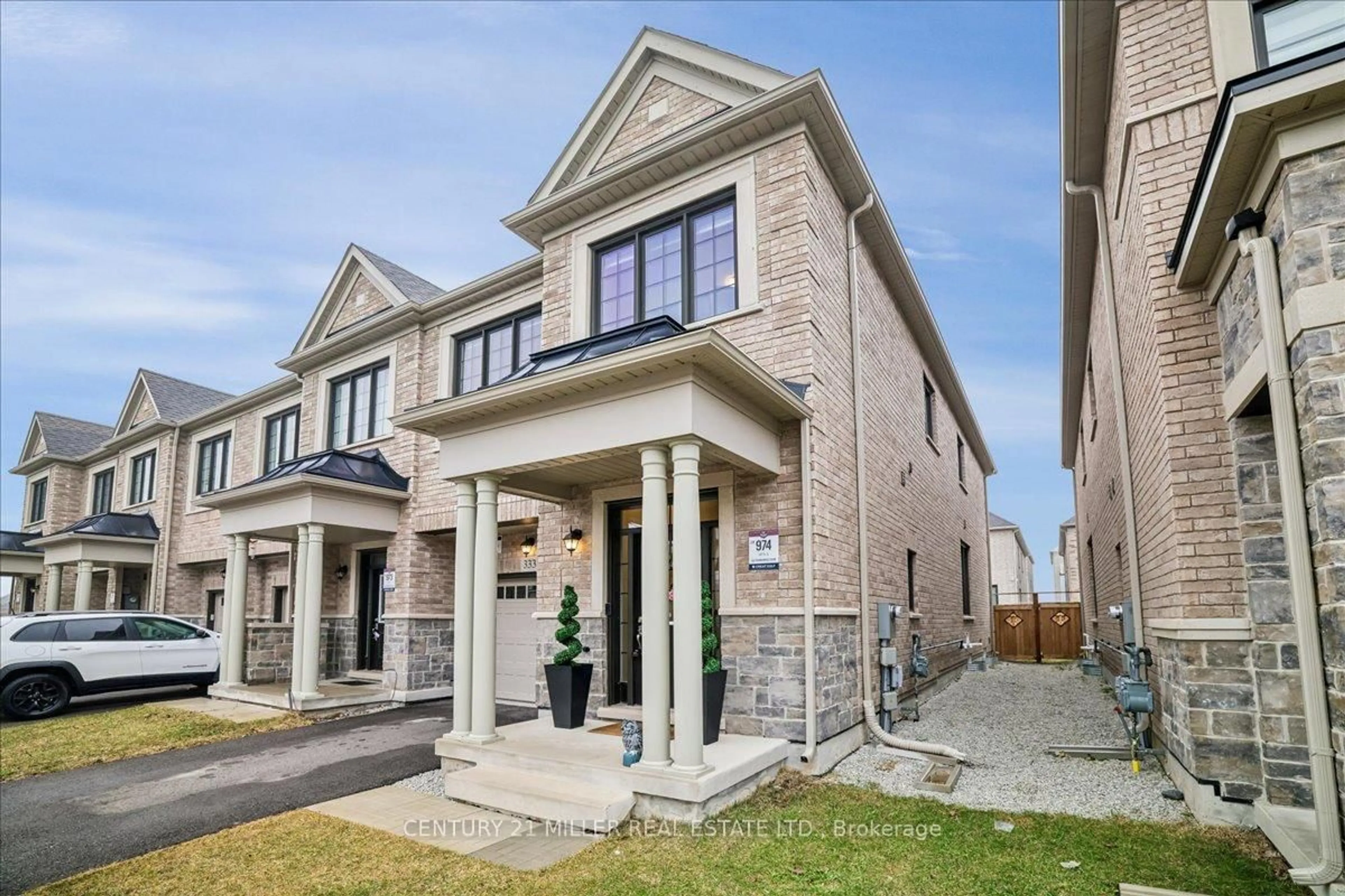 Home with brick exterior material, street for 333 Thimbleweed Crt, Milton Ontario L9T 2X5