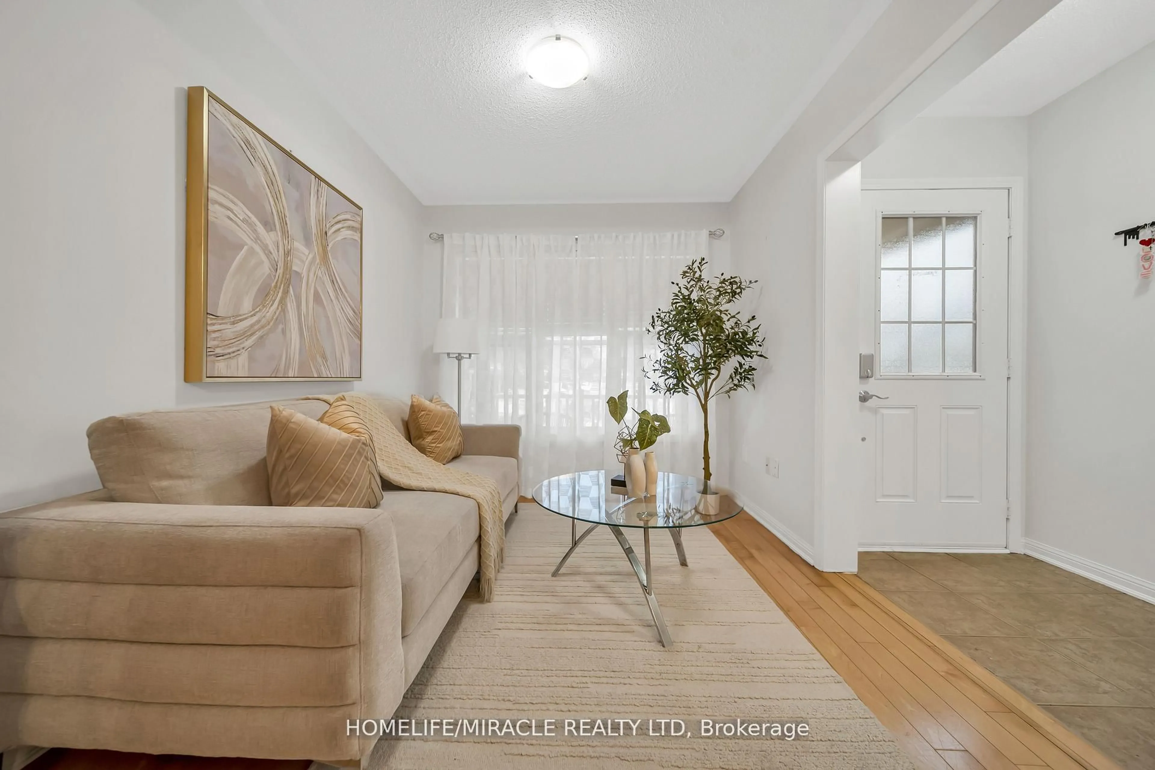 Living room with furniture, unknown for 810 Hepburn Rd, Milton Ontario L9T 0K6