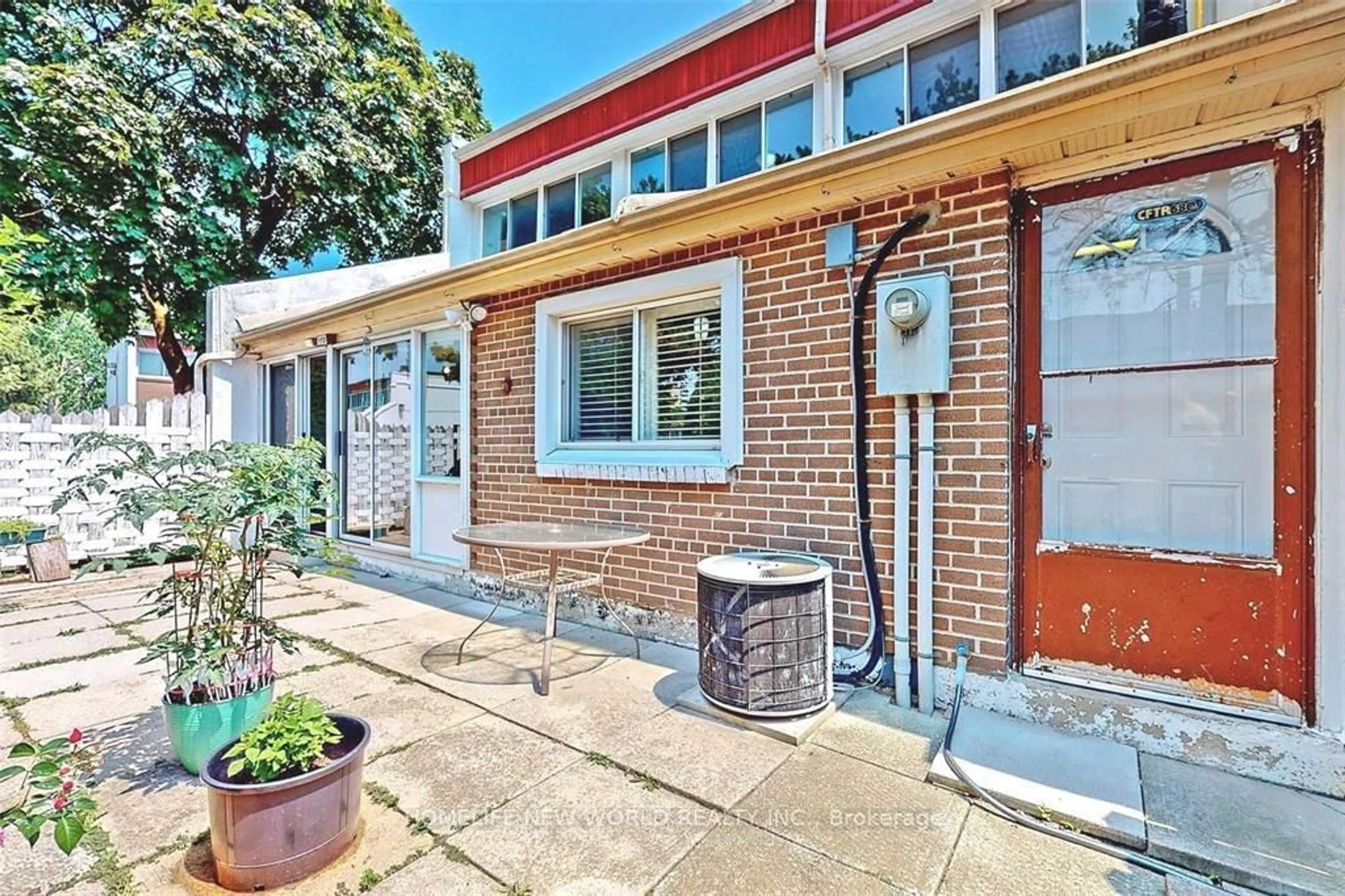 Unknown for 2901 Jane St #113, Toronto Ontario M3N 2J8