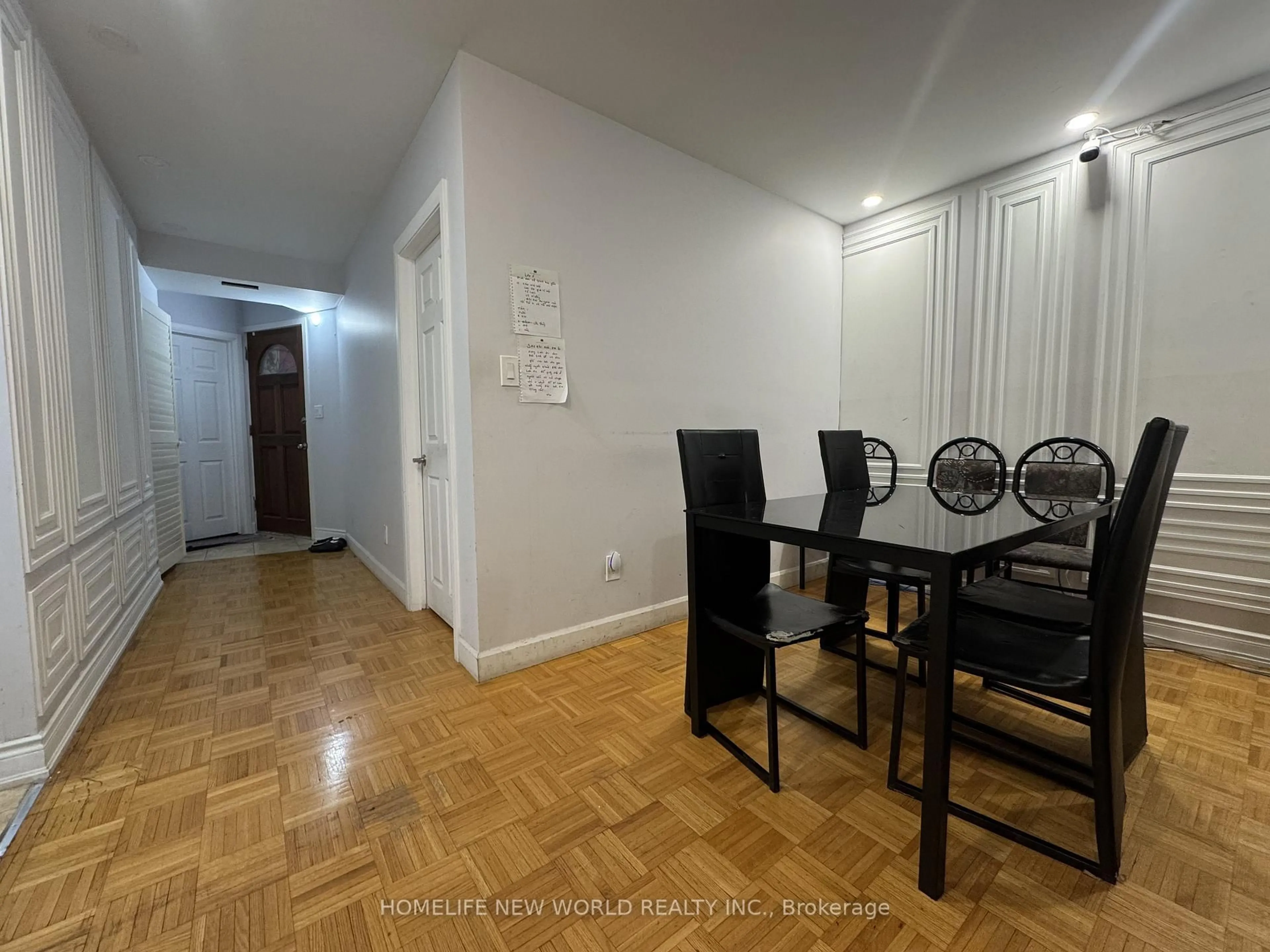 A pic of a room for 2901 Jane St #113, Toronto Ontario M3N 2J8