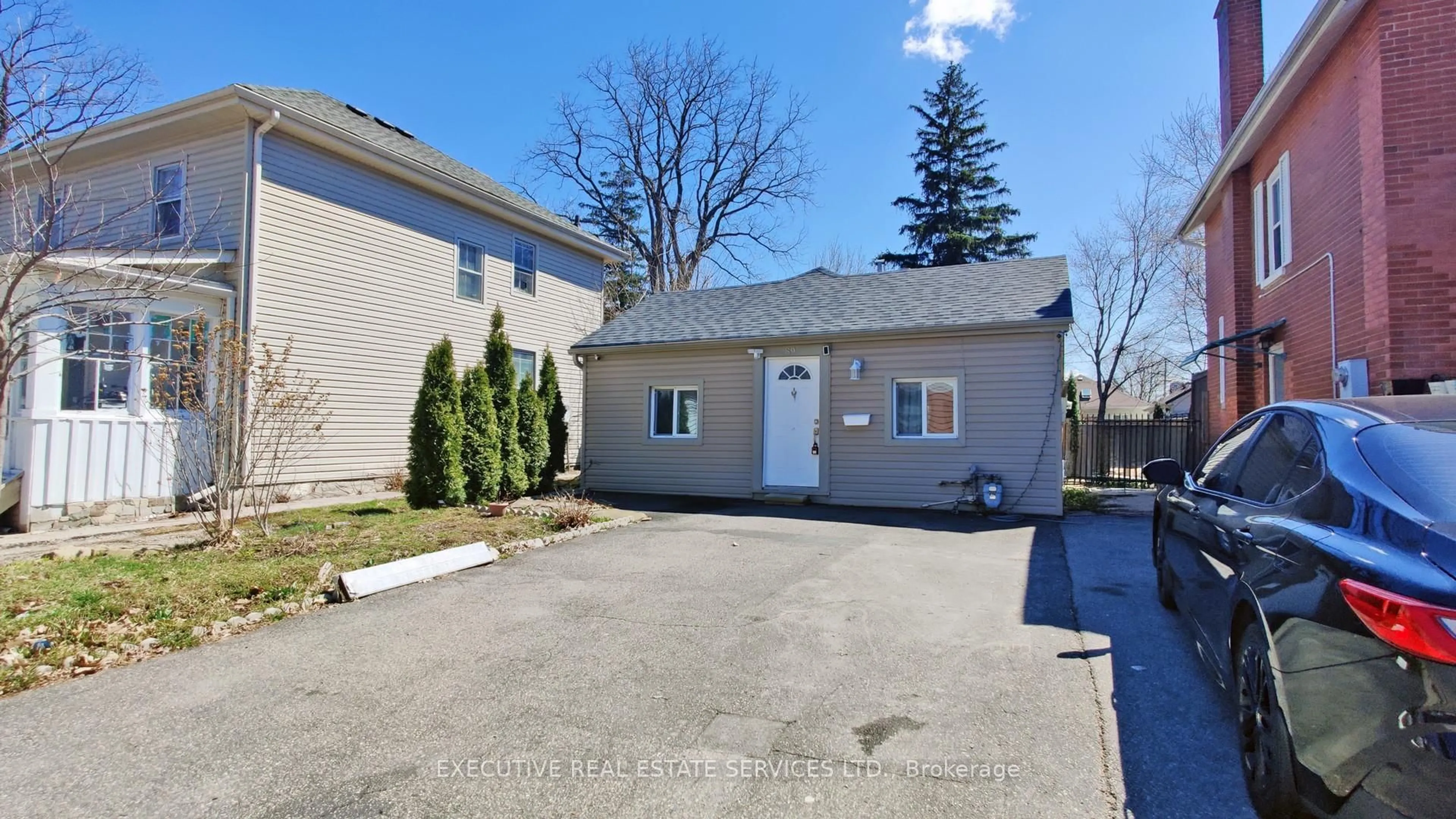 Unknown for 89 John St, Brampton Ontario L6W 1Z4