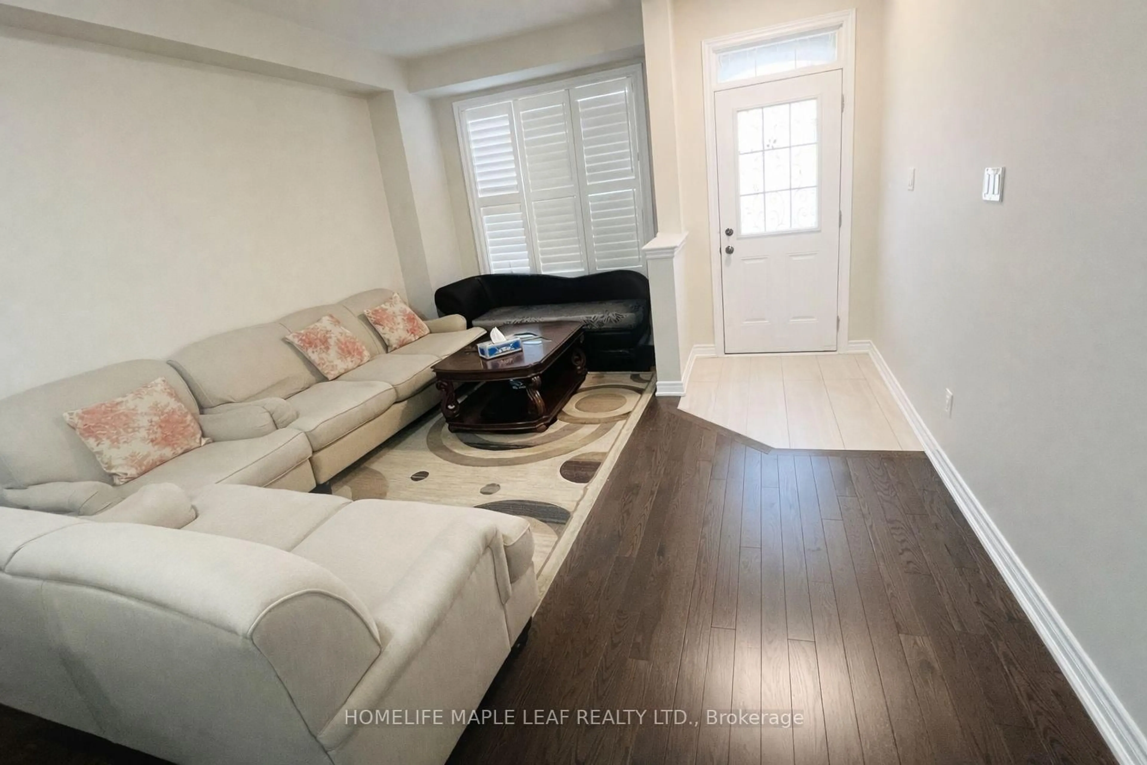 Living room with furniture, unknown for 67 Folgate Cres, Brampton Ontario L6R 4A7