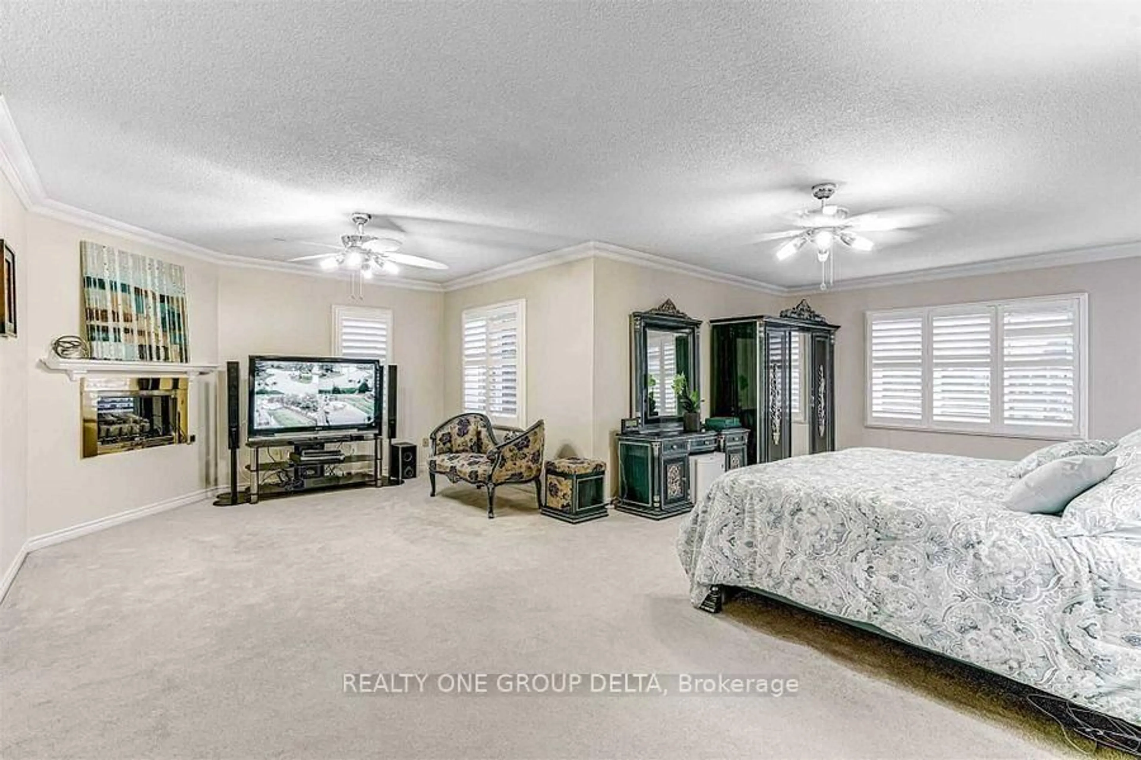 A pic of a room for 1918 Royal Credit Blvd, Mississauga Ontario L5M 4Y1