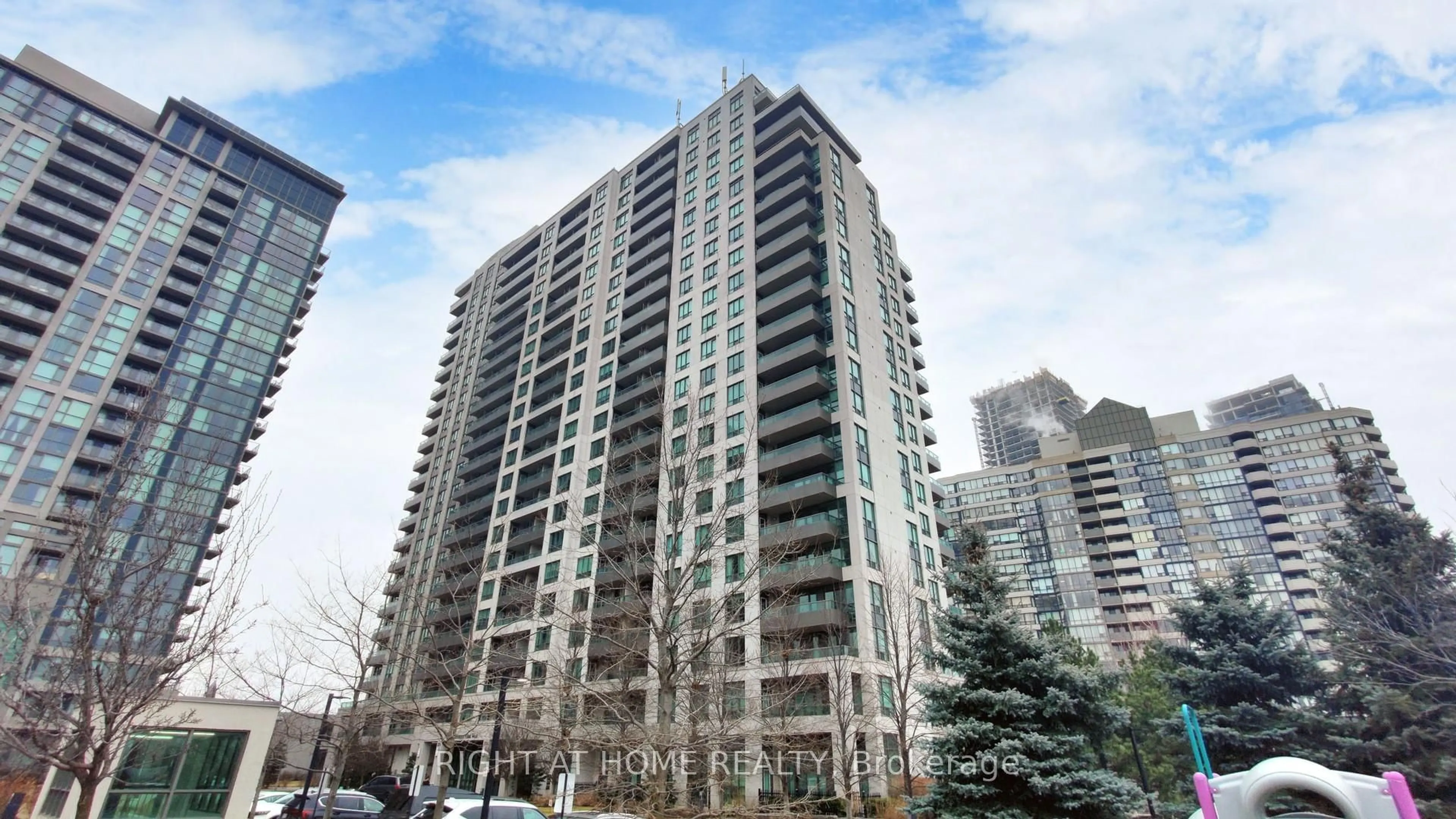 Unknown for 335 Rathburn Rd #211, Mississauga Ontario L5B 0C8