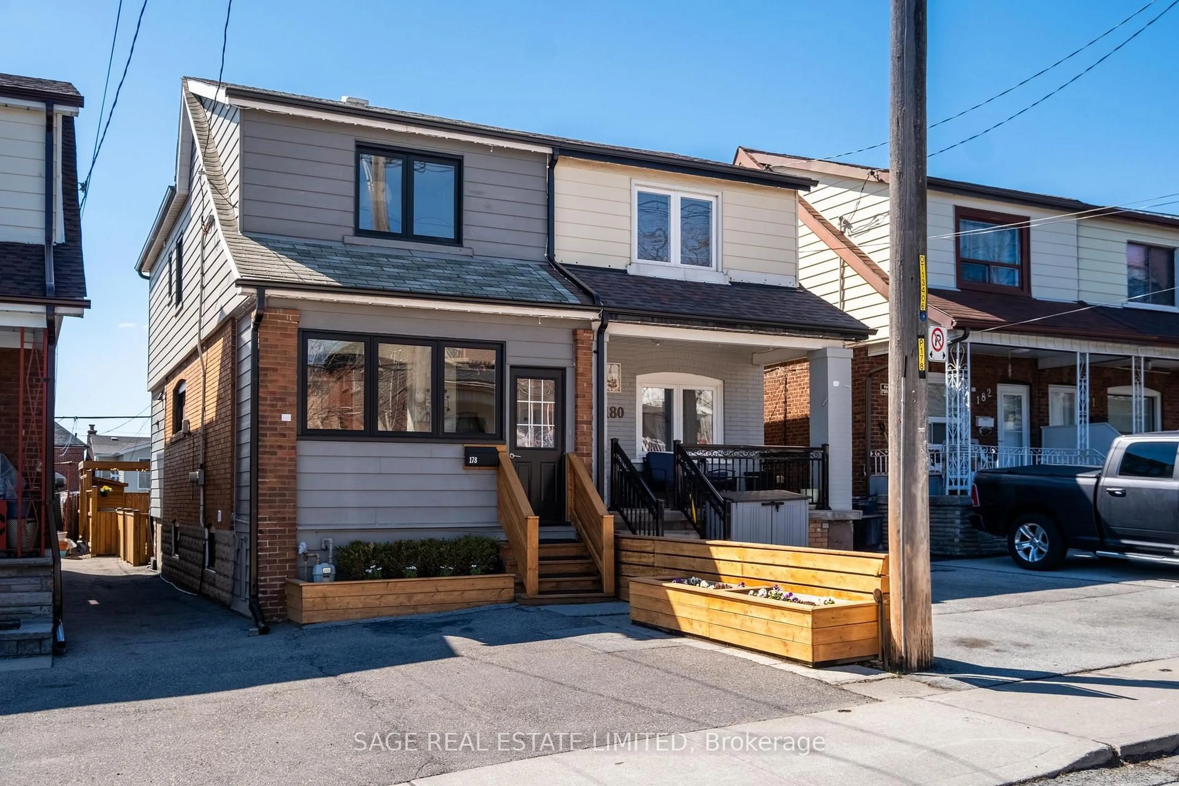 Unknown for 178 Prescott Ave, Toronto Ontario M6N 3H1