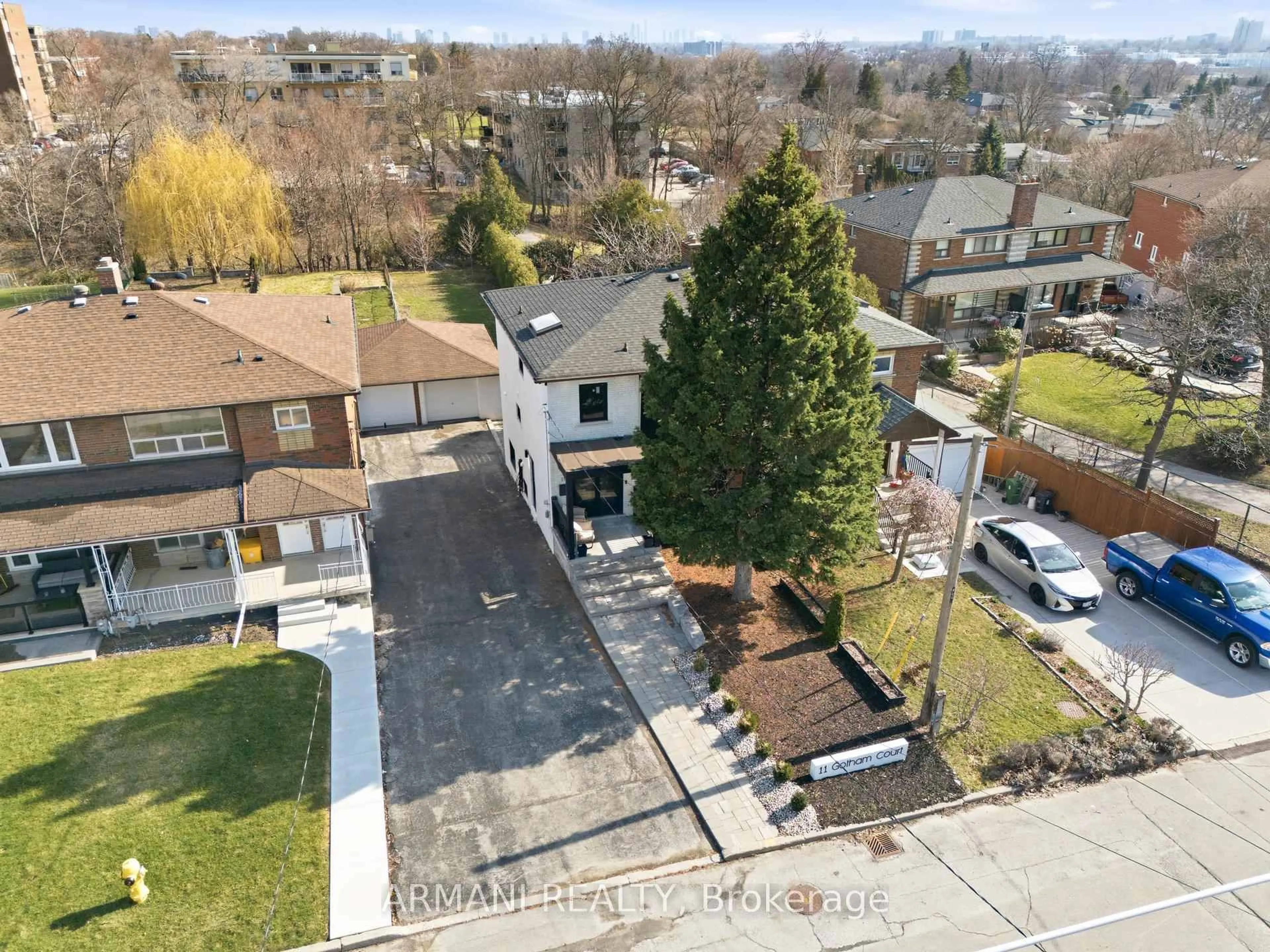 A pic from outside/outdoor area/front of a property/back of a property/a pic from drone, street for 11 Gotham Crt, Toronto Ontario M6M 2N9