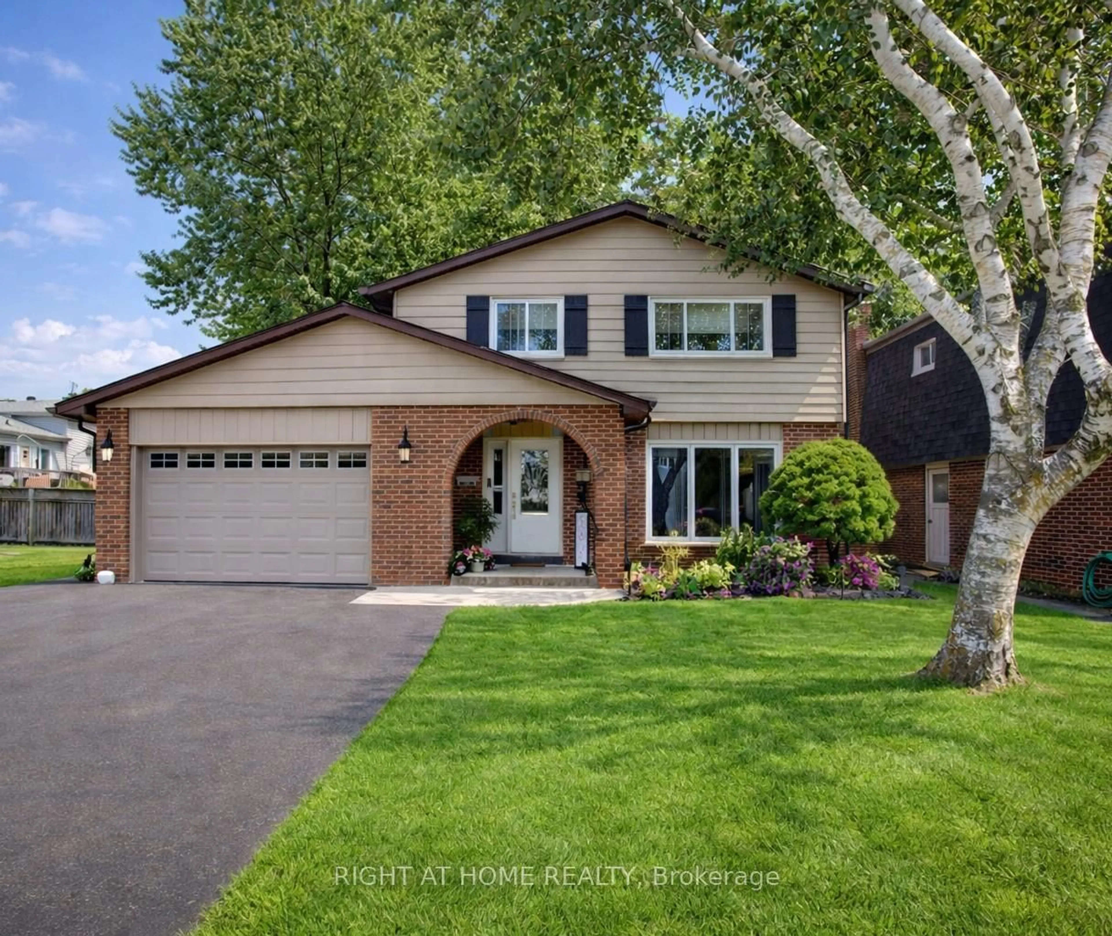 Home with brick exterior material, street for 3 Newton Dr, Orangeville Ontario L9W 3E3