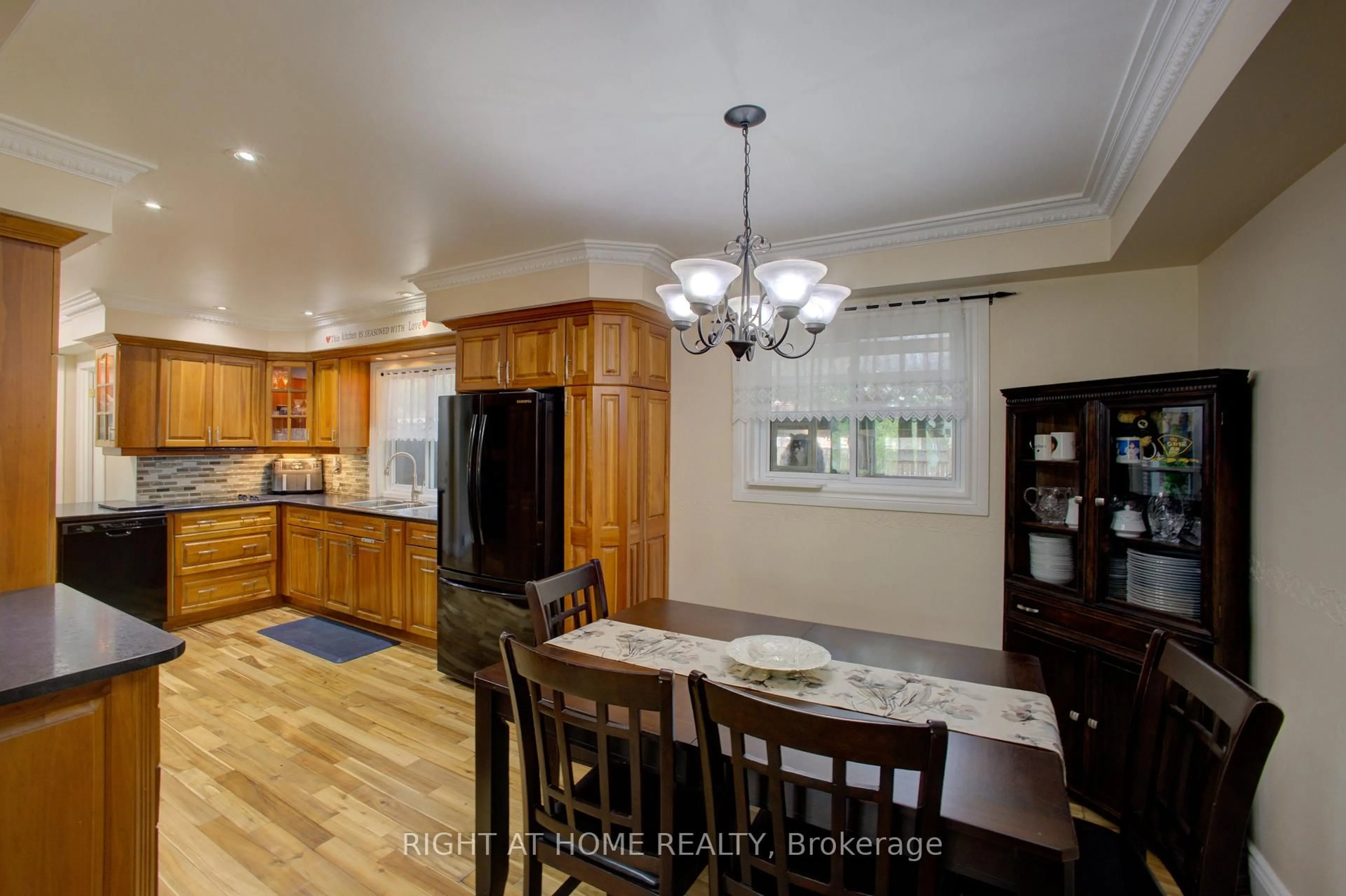 Unknown for 3 Newton Dr, Orangeville Ontario L9W 3E3