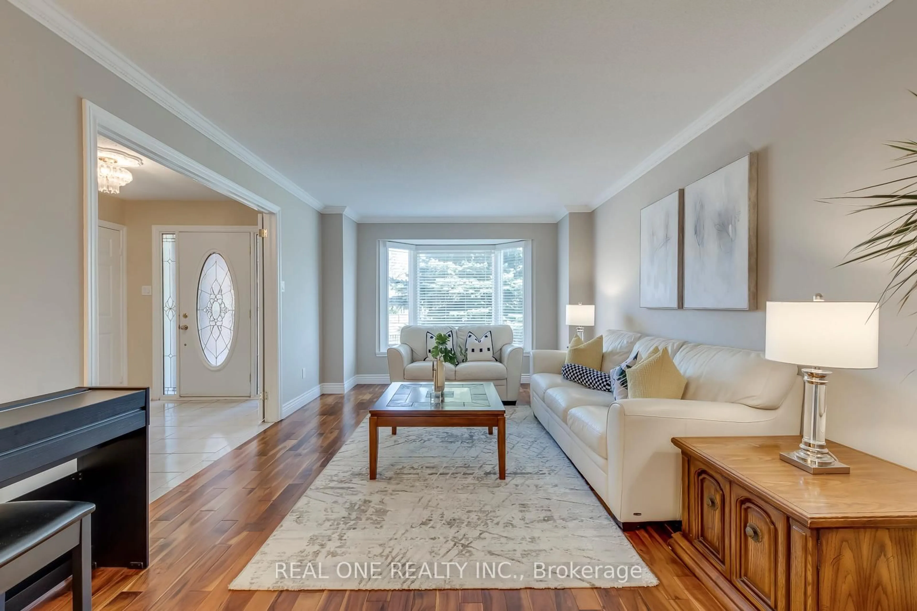 Living room with furniture, unknown for 1201 Creekside Dr, Oakville Ontario L6H 4Y8