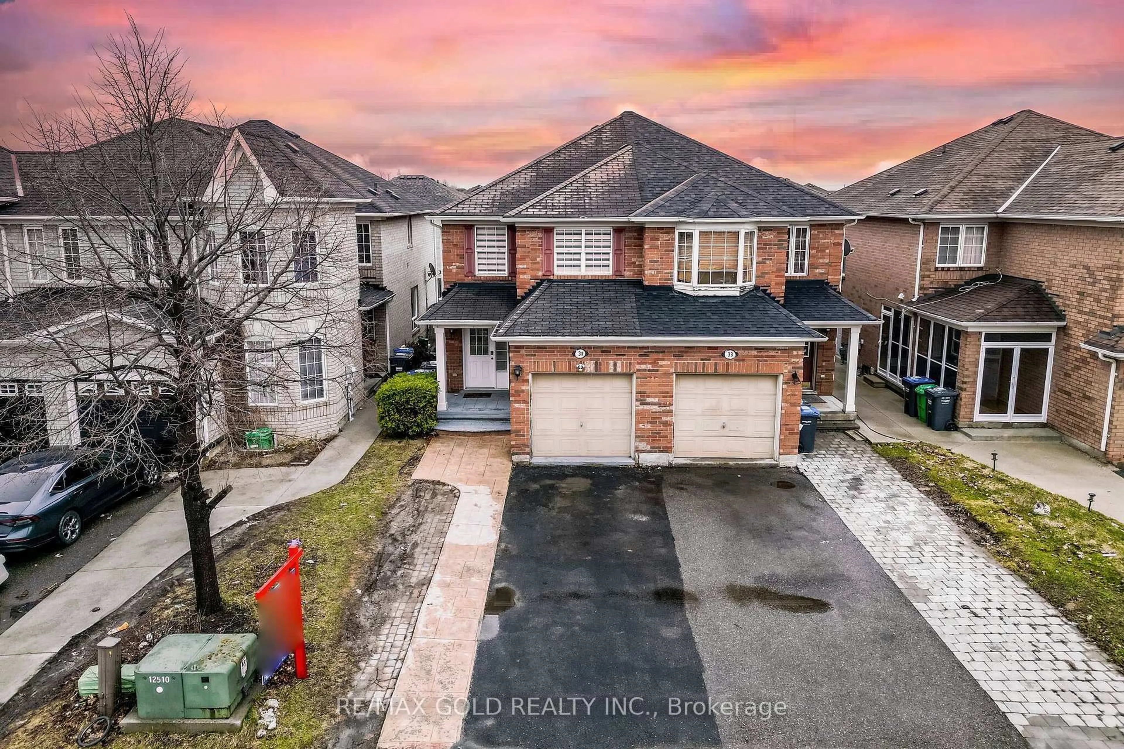A pic from outside/outdoor area/front of a property/back of a property/a pic from drone, street for 31 Garibaldi Dr, Brampton Ontario L6X 4Y7