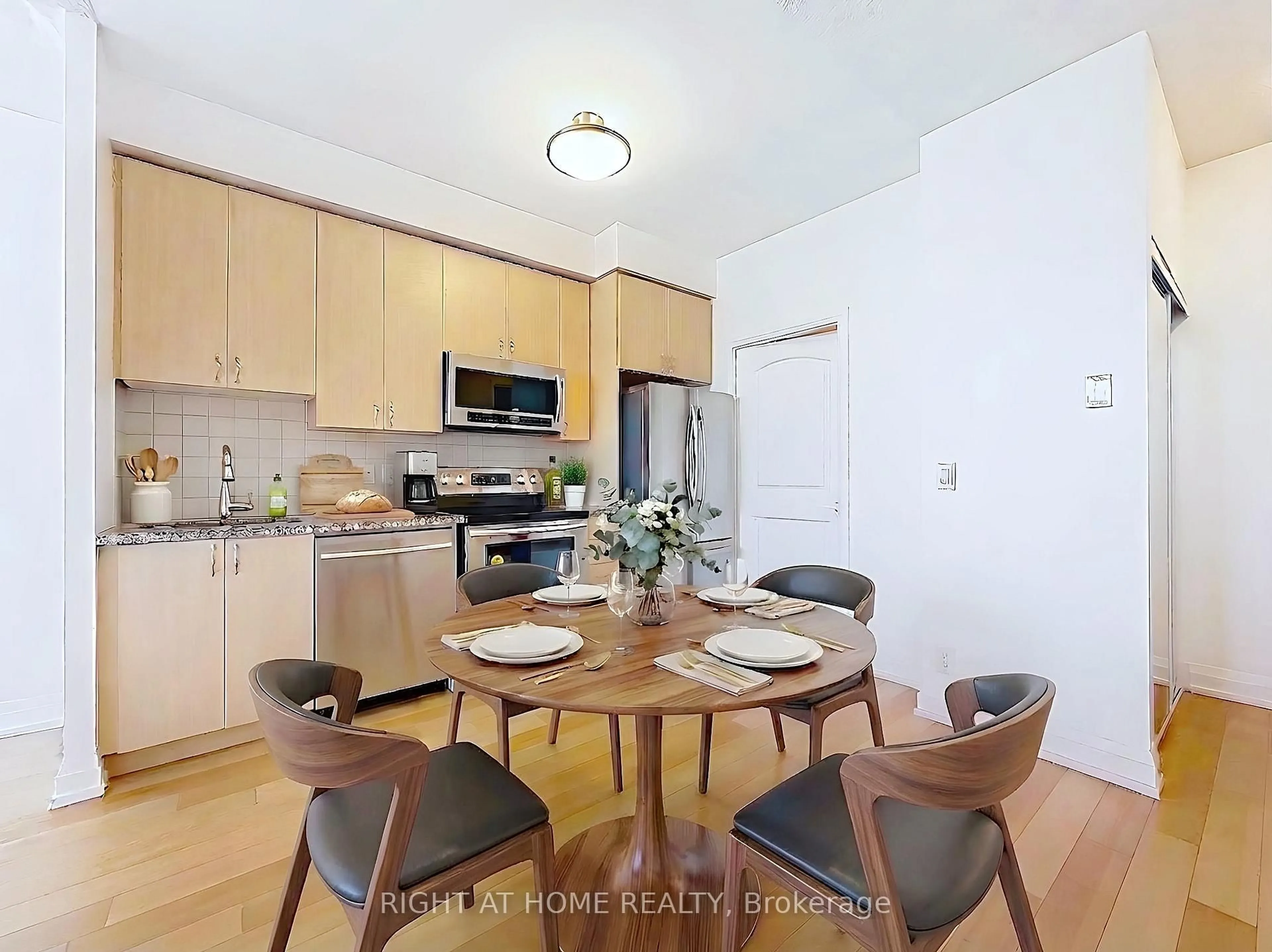 Unknown for 55 De Boers Dr #LPH09, Toronto Ontario M3J 0G5