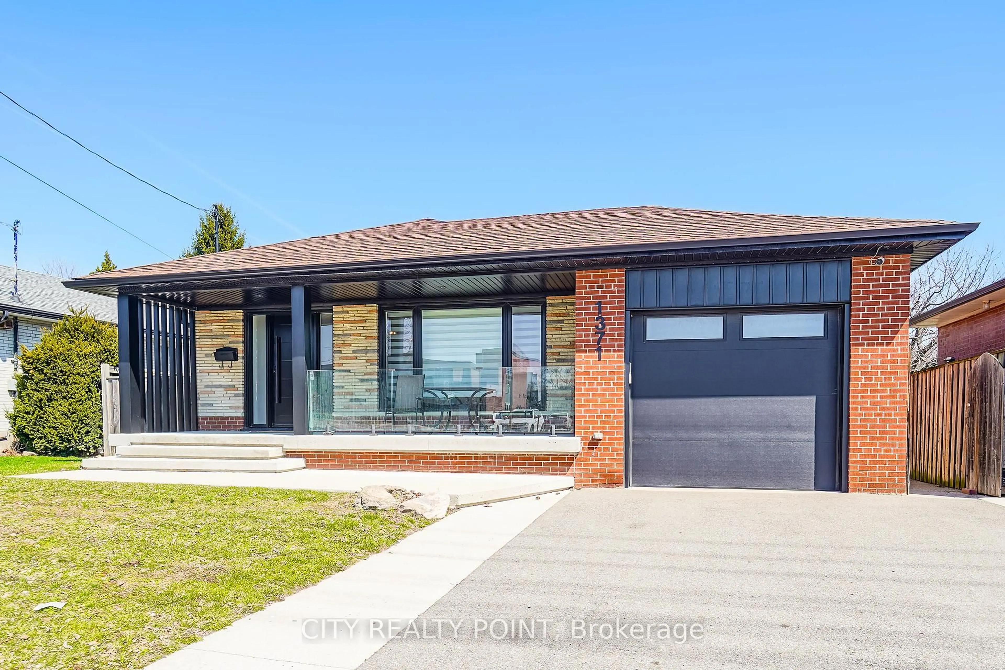 Home with brick exterior material, street for 1371 Ogden Ave, Mississauga Ontario L5E 2H7