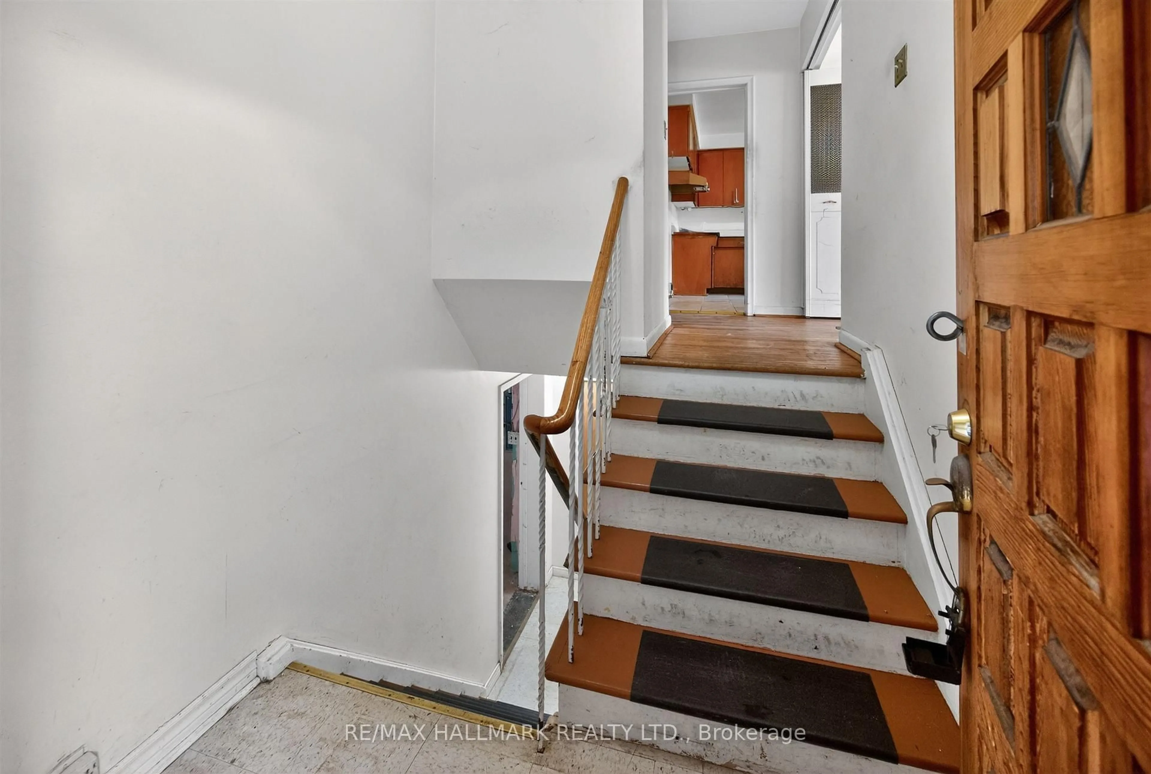 Unknown for 27 Nipissing Dr, Toronto Ontario M9B 4V4