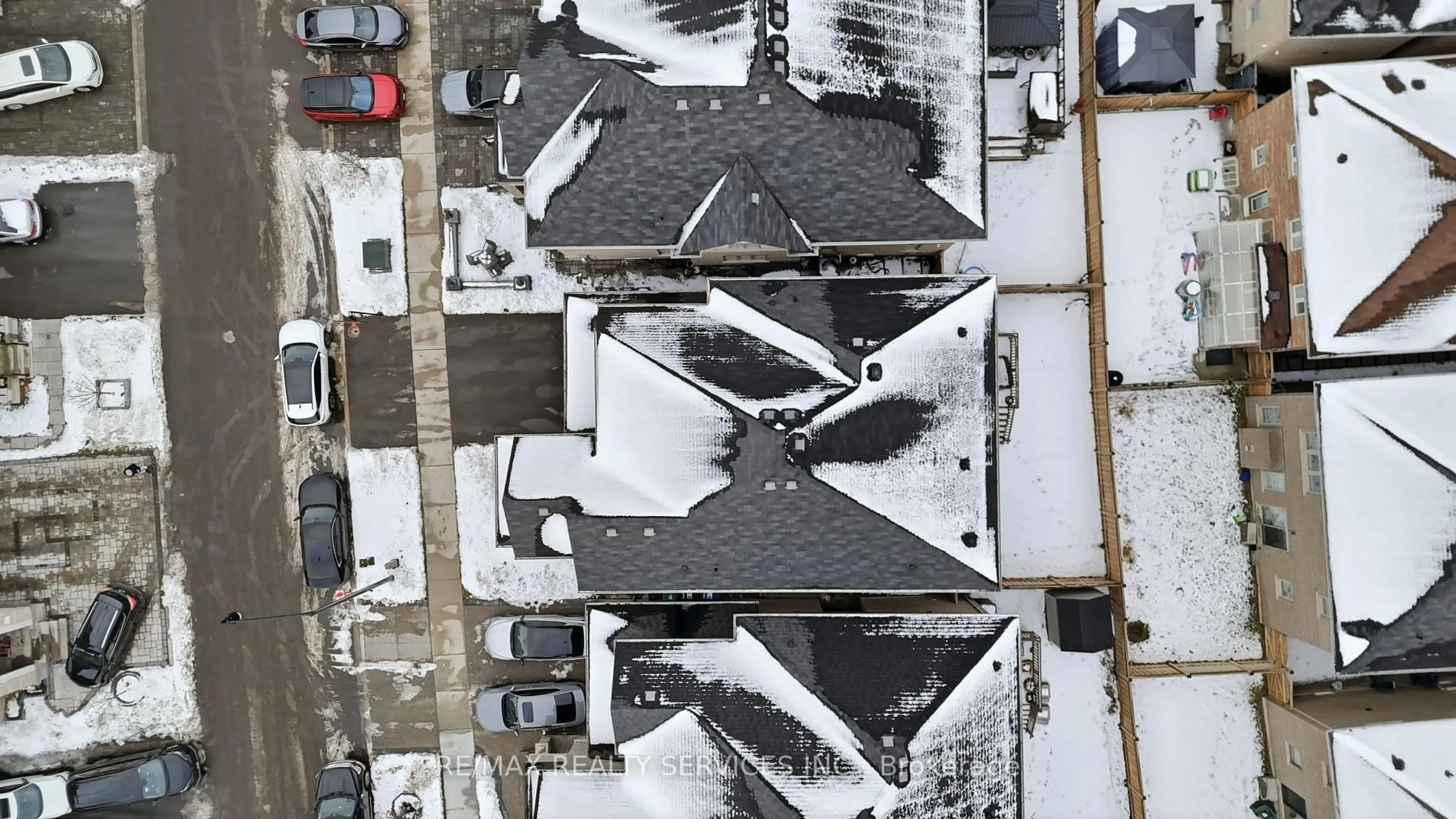 A pic from outside/outdoor area/front of a property/back of a property/a pic from drone, street for 7 Caboose St, Brampton Ontario L7A 5A9