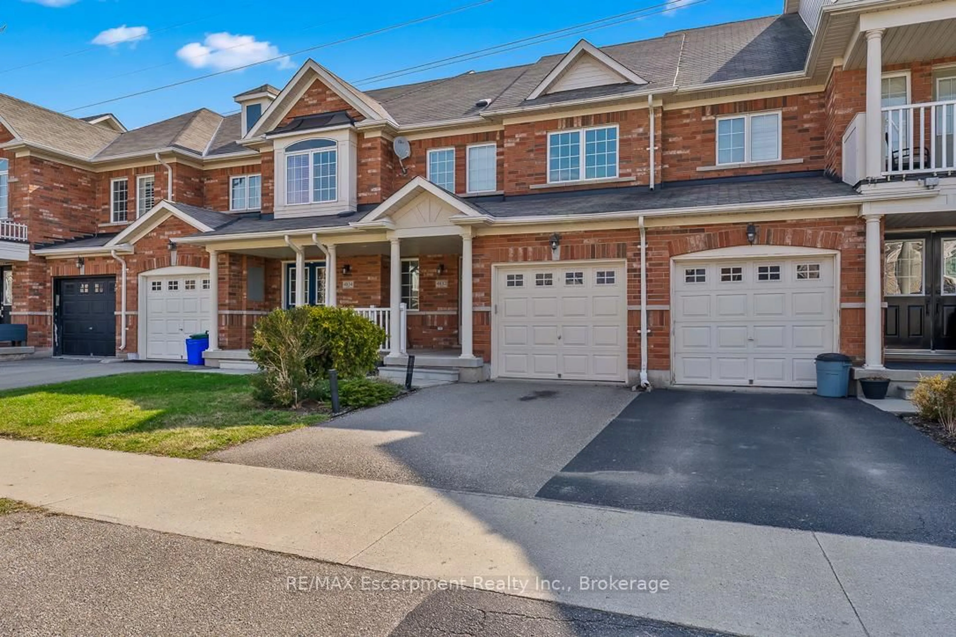 Home with brick exterior material, street for 4832 Capri Cres, Burlington Ontario L7M 0H9