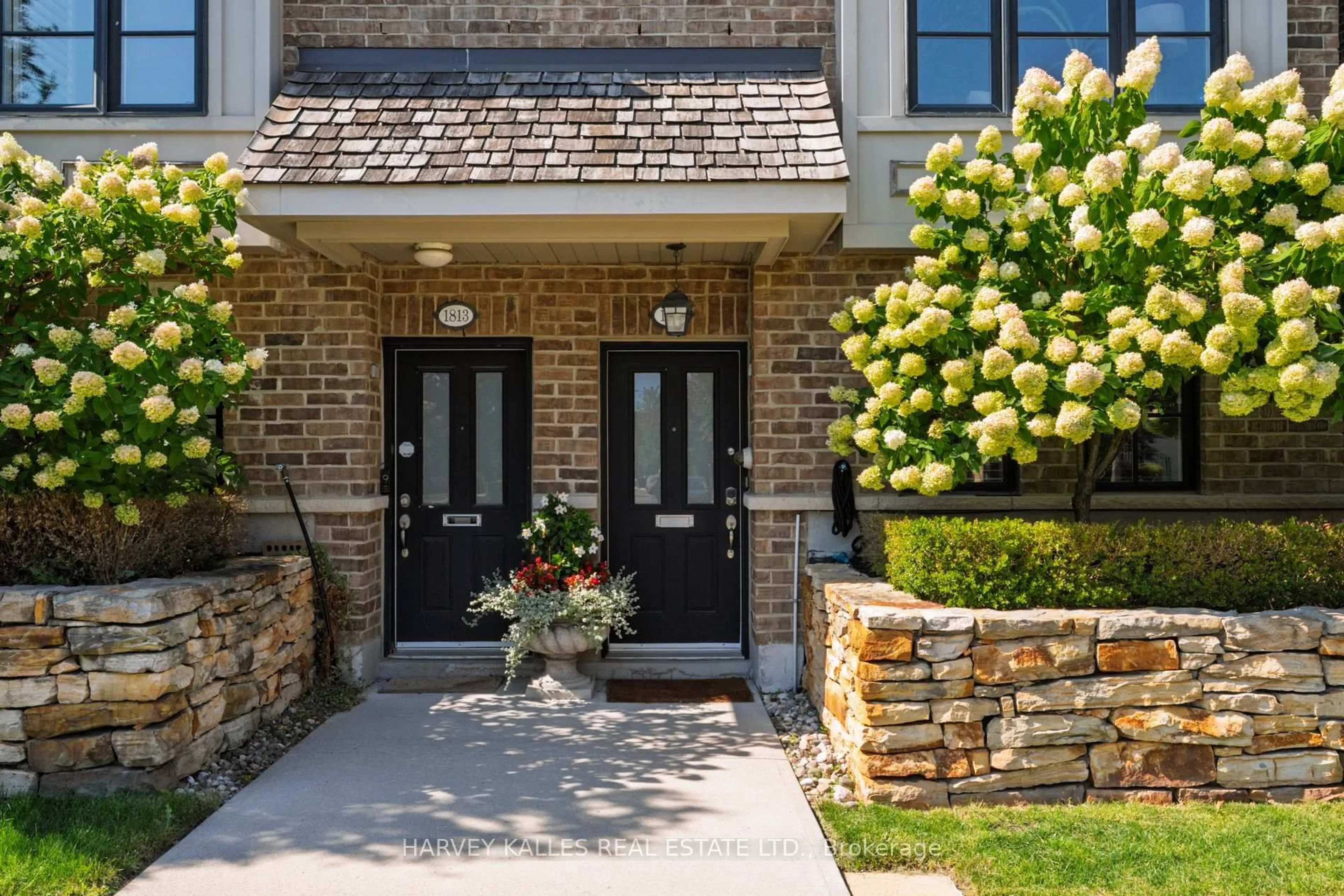 Unknown for 1815 Pagehurst Ave, Mississauga Ontario L4X 1Y5